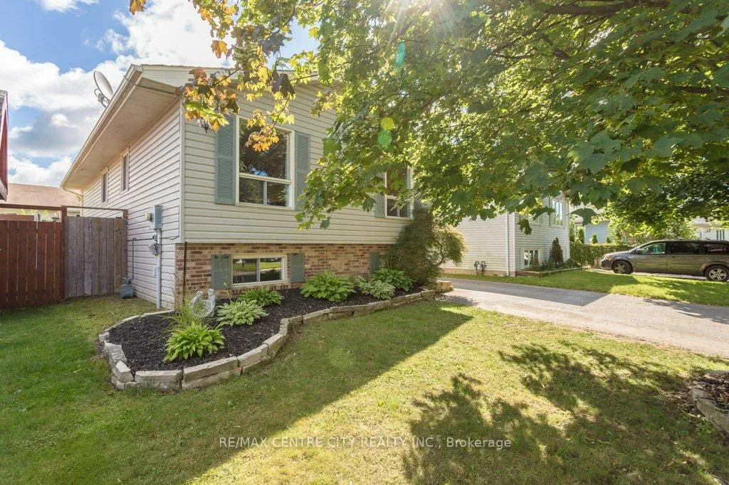 Photo 34 of 55 Melanie Drive E, Aylmer — HOMEH