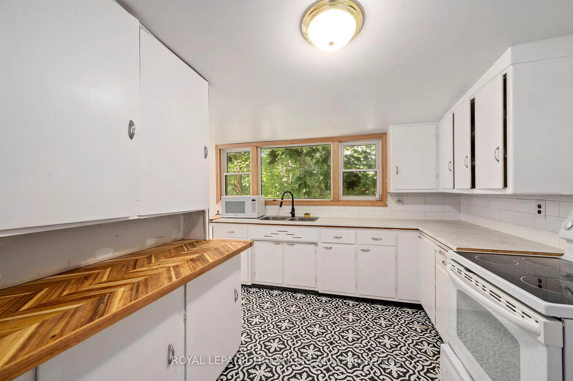 Photo 13 of 479 George Street, Central Elgin, Port Stanley — HOMEH