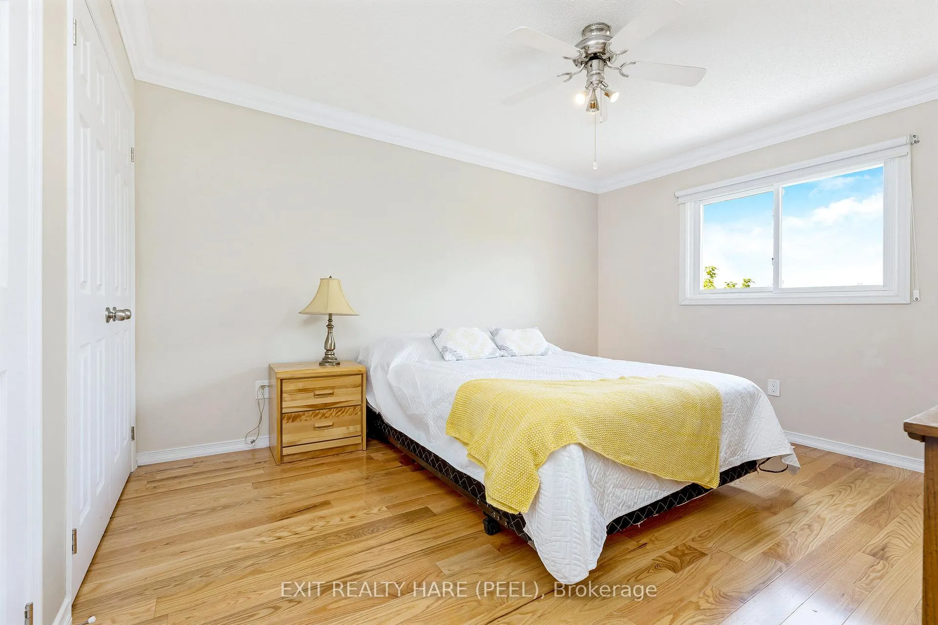 Photo 10 of 6 Stonegate Drive, Brampton, Snelgrove — HOMEH