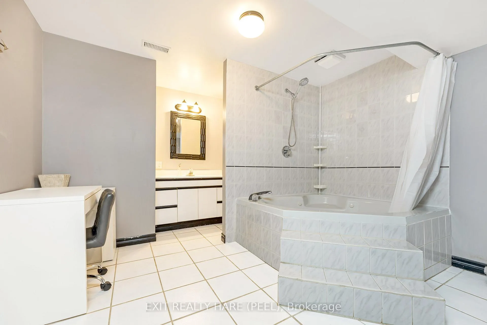 Photo 16 of 6 Stonegate Drive, Brampton, Snelgrove — HOMEH