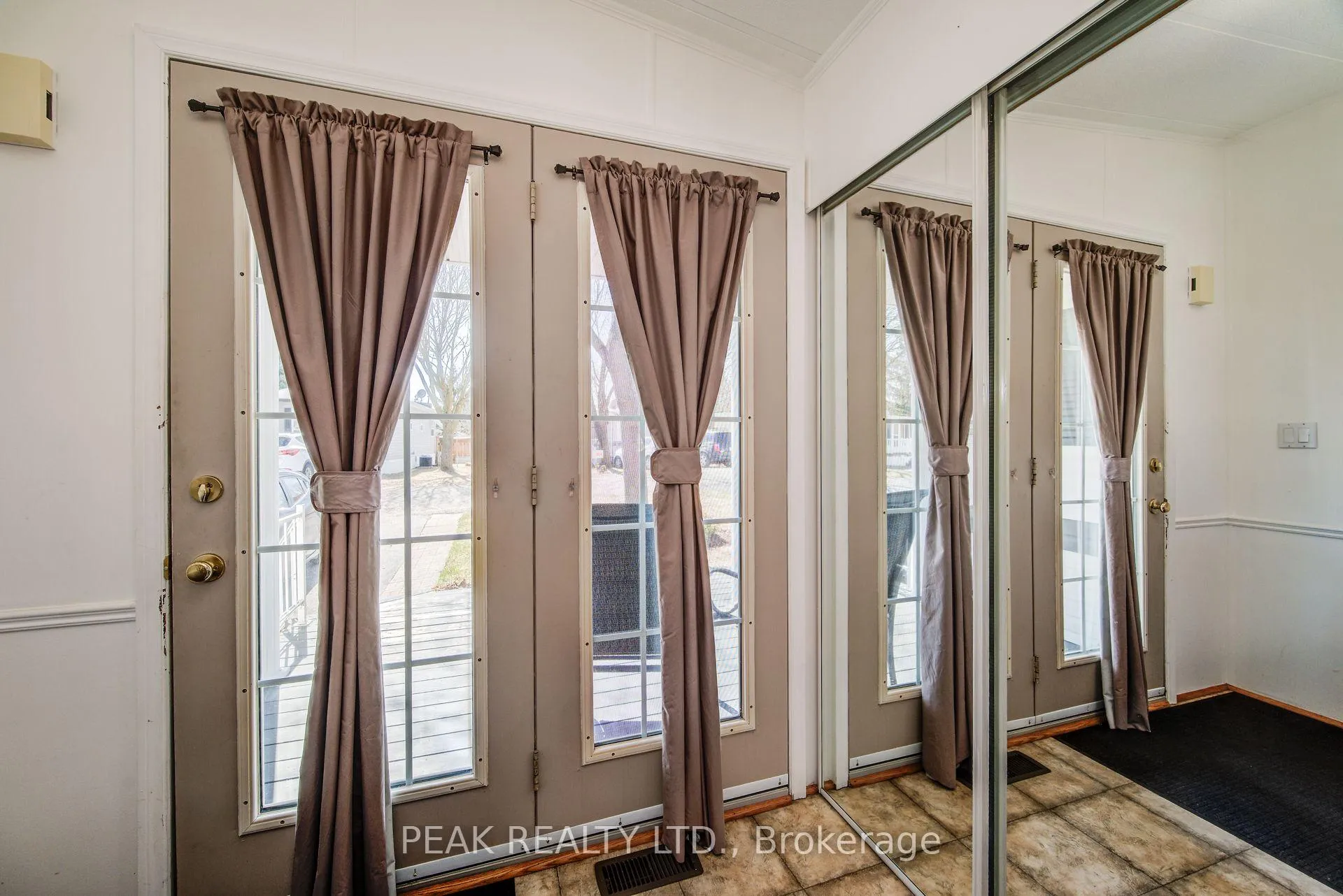 Photo 7 of Unit 355, 580 Beaver Creek Road, Waterloo — HOMEH