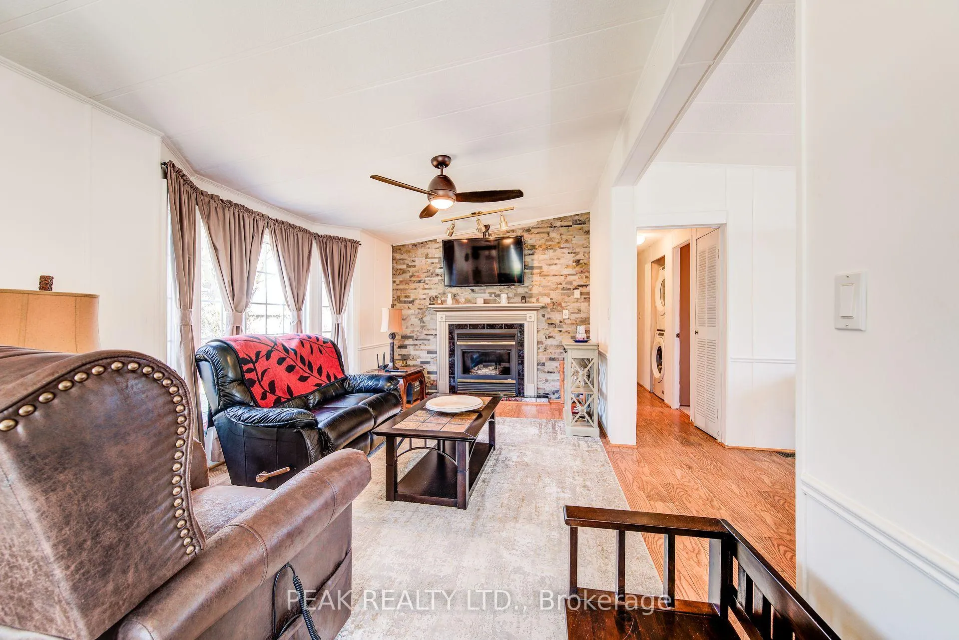 Photo 8 of Unit 355, 580 Beaver Creek Road, Waterloo — HOMEH