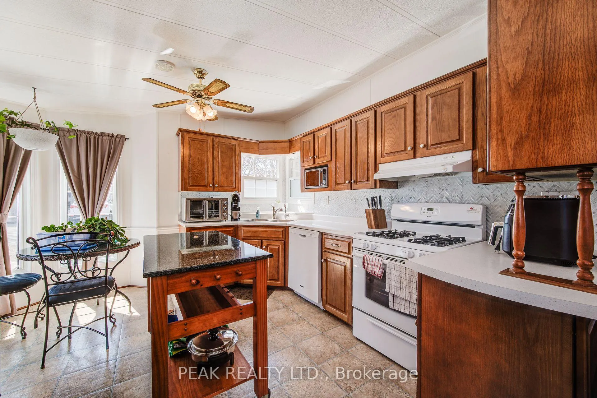Photo 17 of Unit 355, 580 Beaver Creek Road, Waterloo — HOMEH