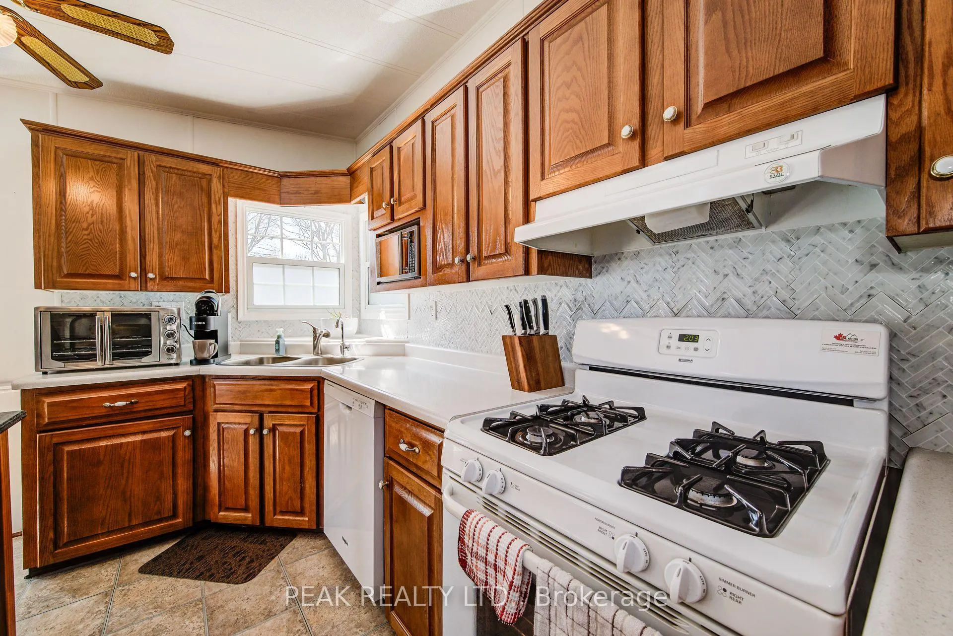 Photo 19 of Unit 355, 580 Beaver Creek Road, Waterloo — HOMEH