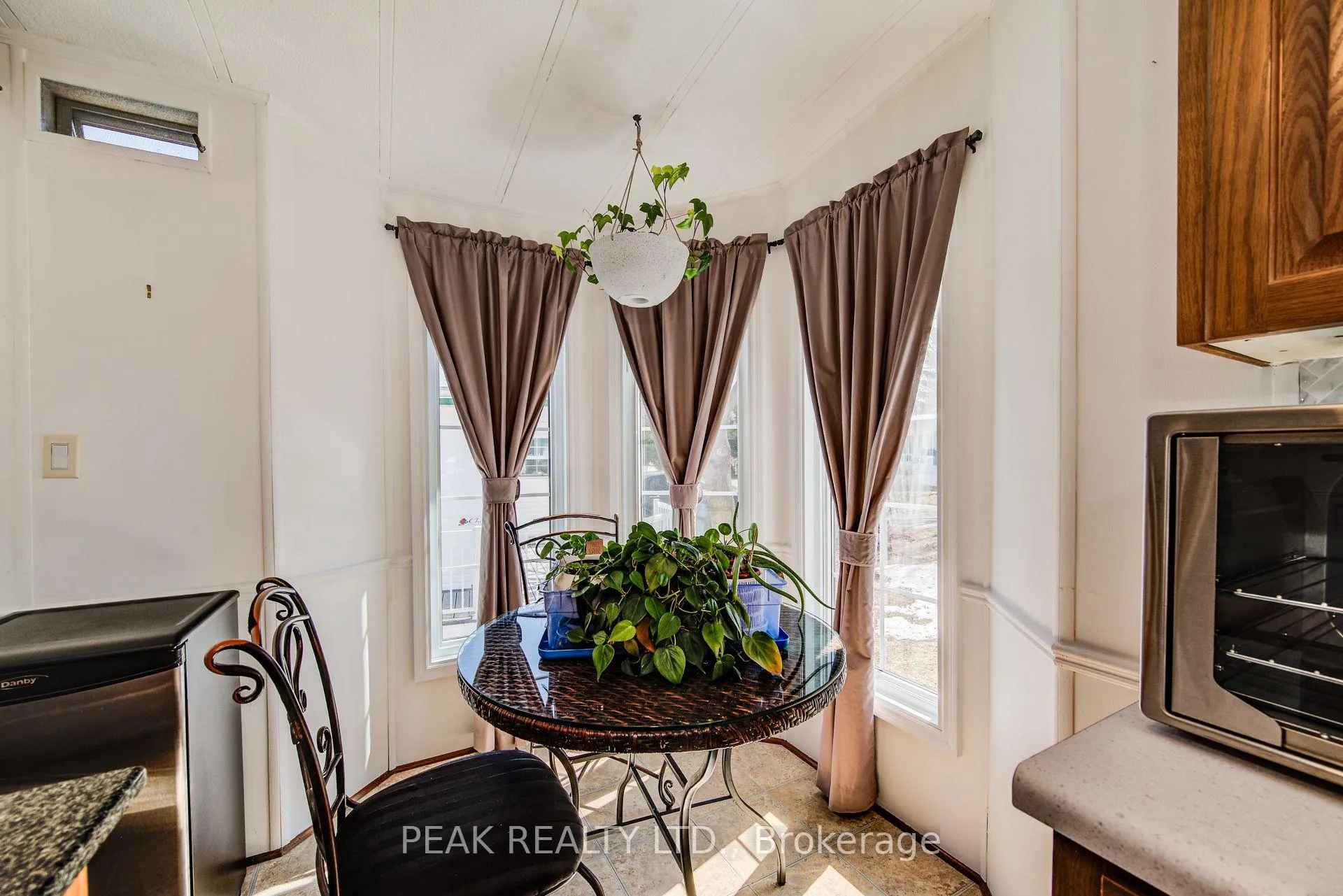 Photo 21 of Unit 355, 580 Beaver Creek Road, Waterloo — HOMEH