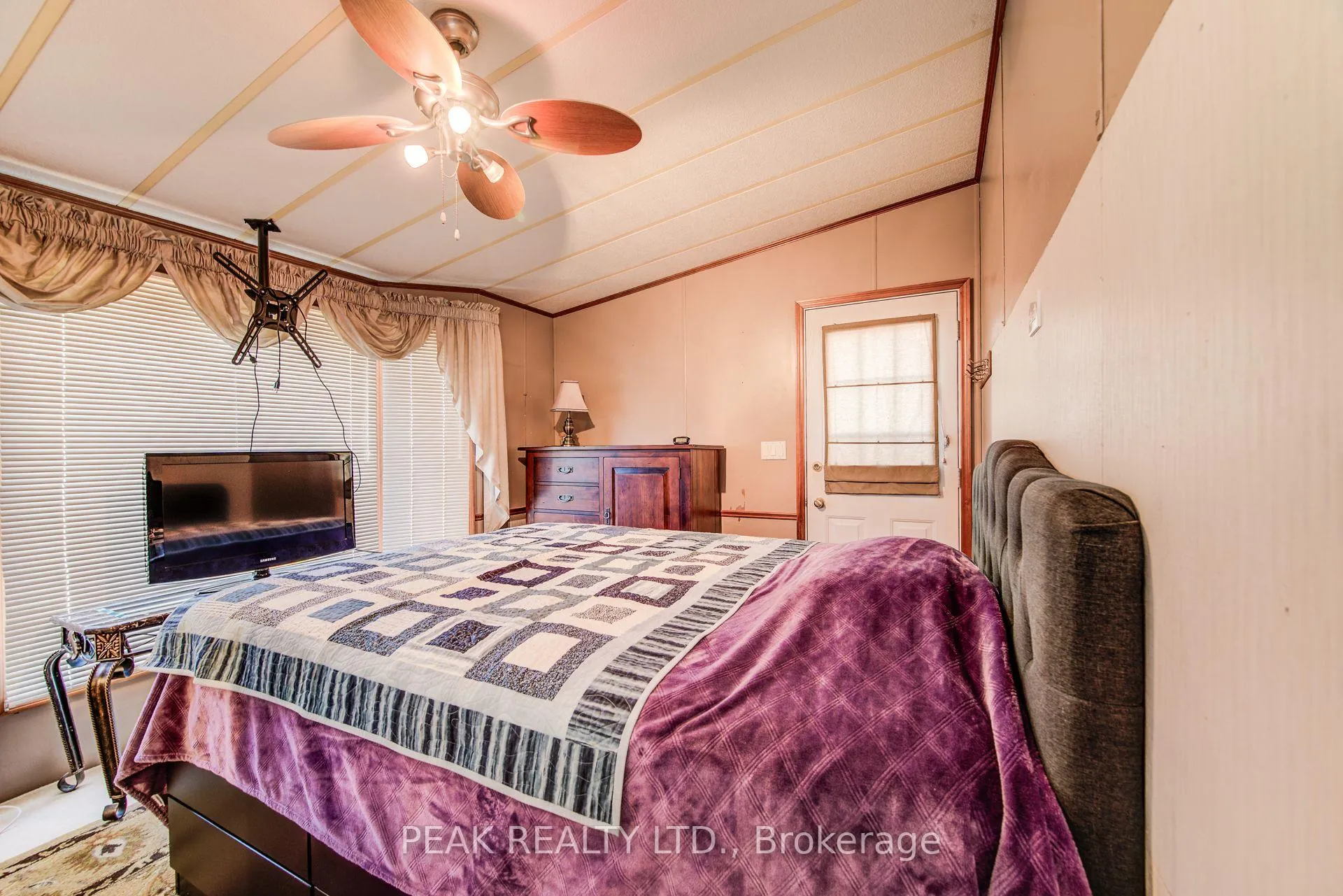 Photo 28 of Unit 355, 580 Beaver Creek Road, Waterloo — HOMEH