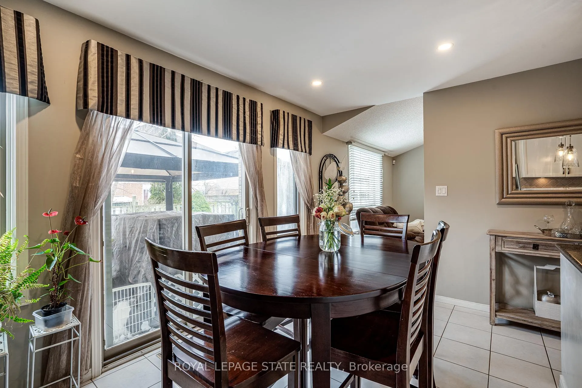 Photo 13 of 19 Claudette Gate, Hamilton, Falkirk — HOMEH