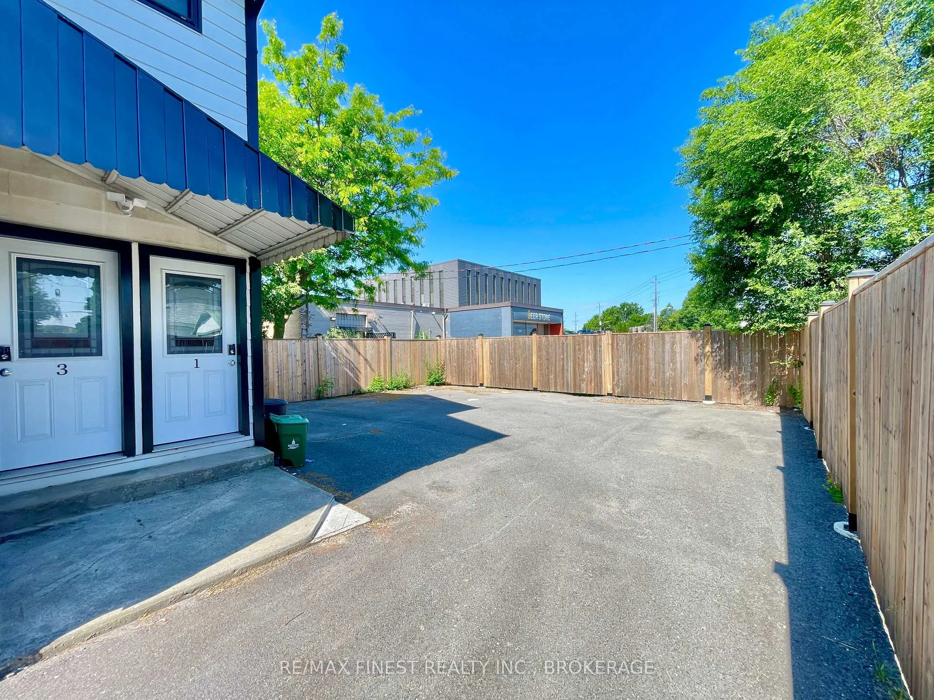 Photo 4 of 18 Drayton Avenue, Kingston, East of Sir John A. Blvd — HOMEH