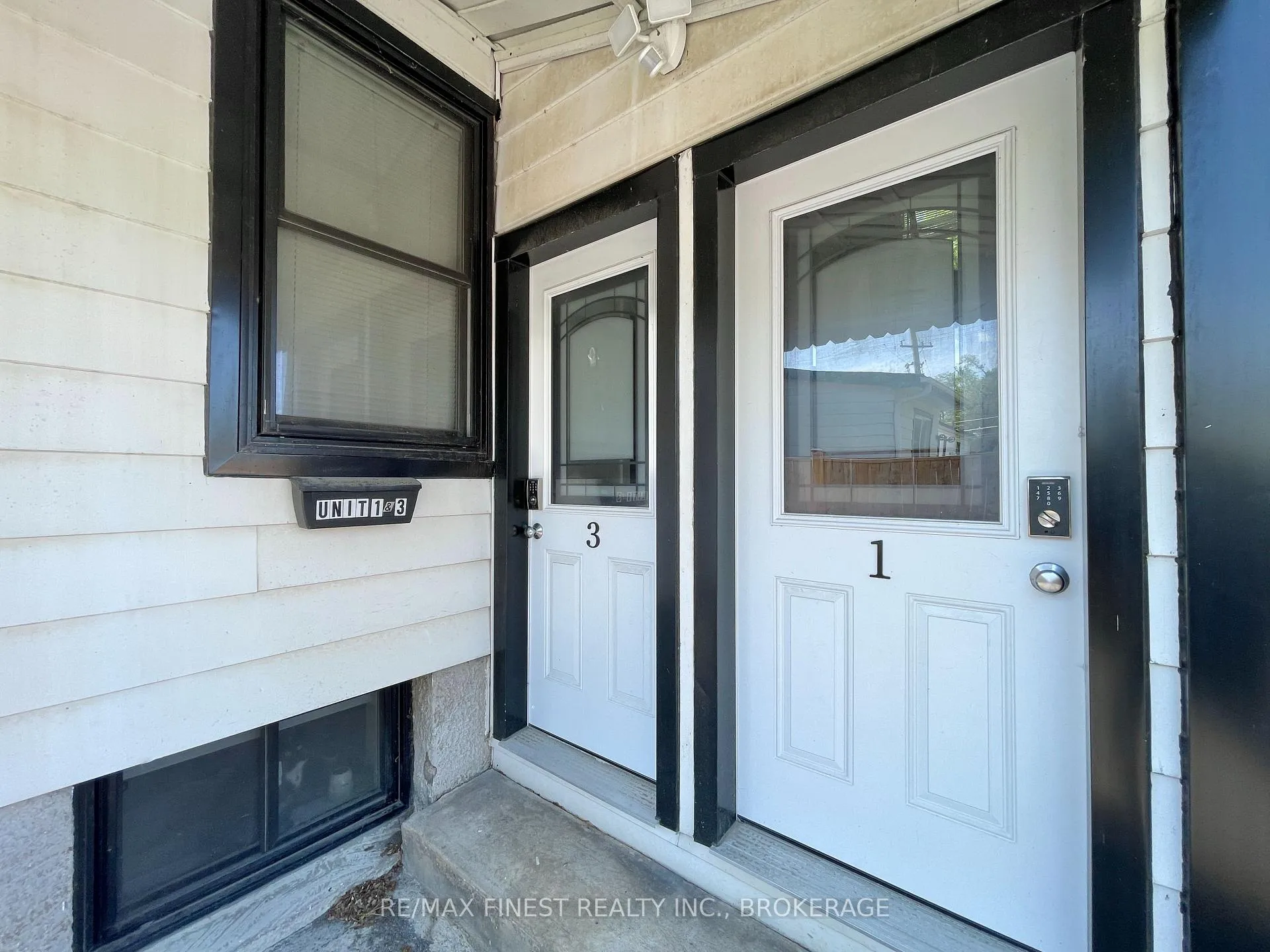 Photo 6 of 18 Drayton Avenue, Kingston, East of Sir John A. Blvd — HOMEH
