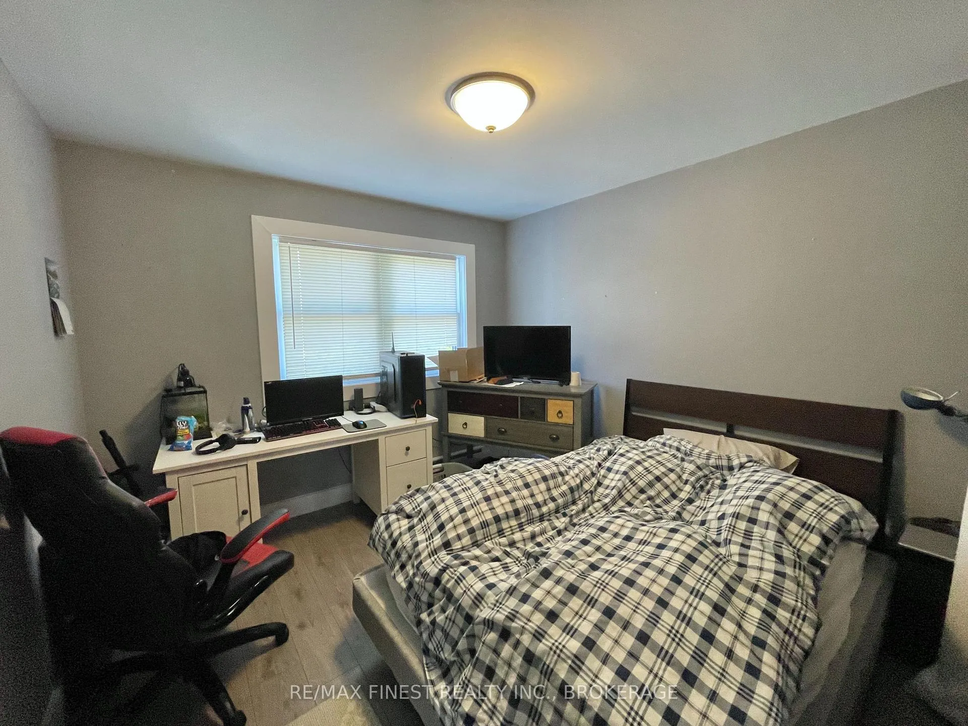 Photo 12 of 18 Drayton Avenue, Kingston, East of Sir John A. Blvd — HOMEH