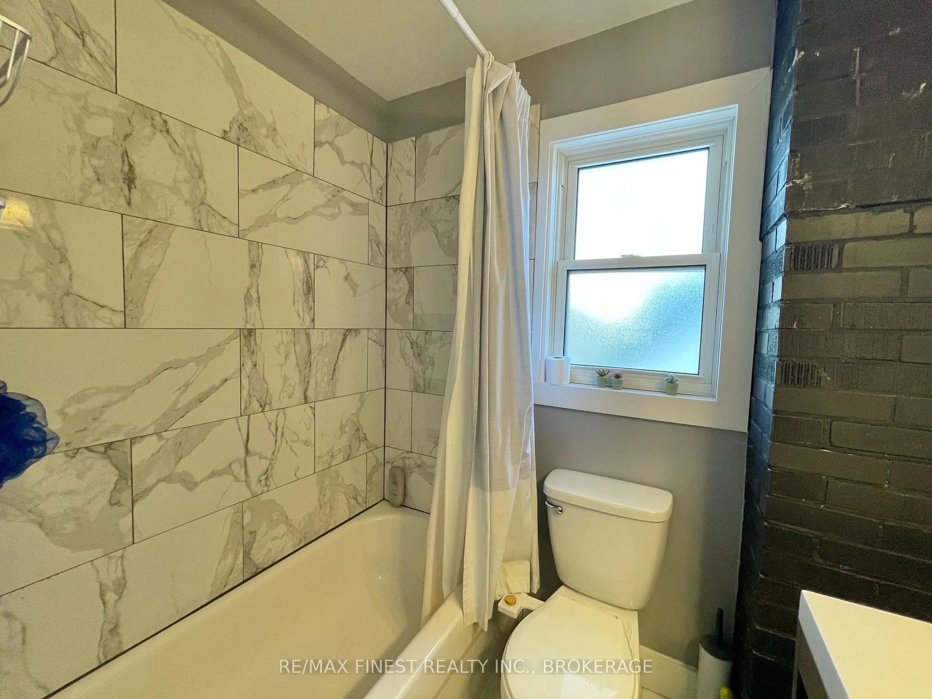 Photo 14 of 18 Drayton Avenue, Kingston, East of Sir John A. Blvd — HOMEH