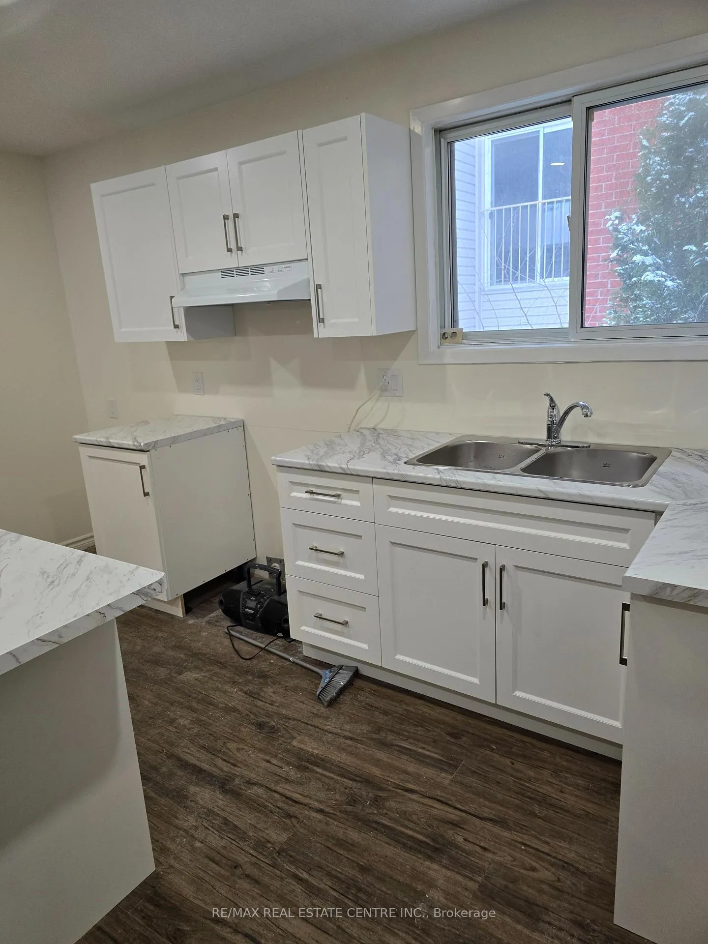 Photo 3 of 19 Bricker Avenue, Waterloo — HOMEH