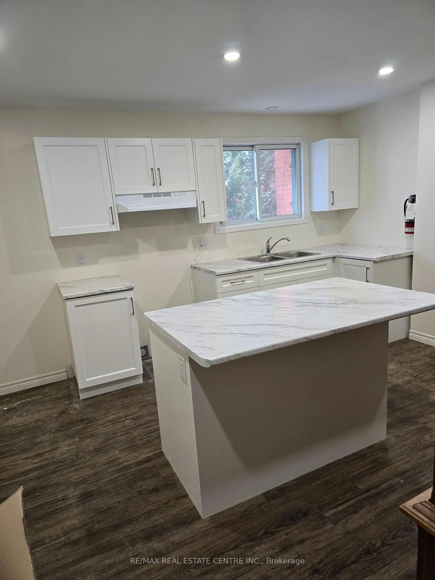 Photo 4 of 19 Bricker Avenue, Waterloo — HOMEH