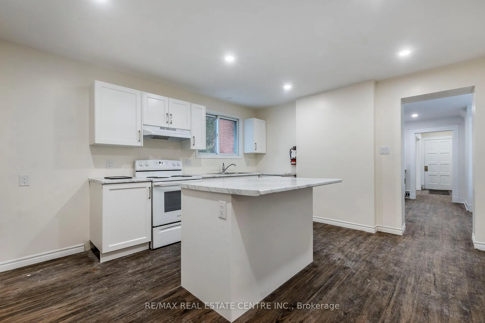 Photo 5 of 19 Bricker Avenue, Waterloo — HOMEH