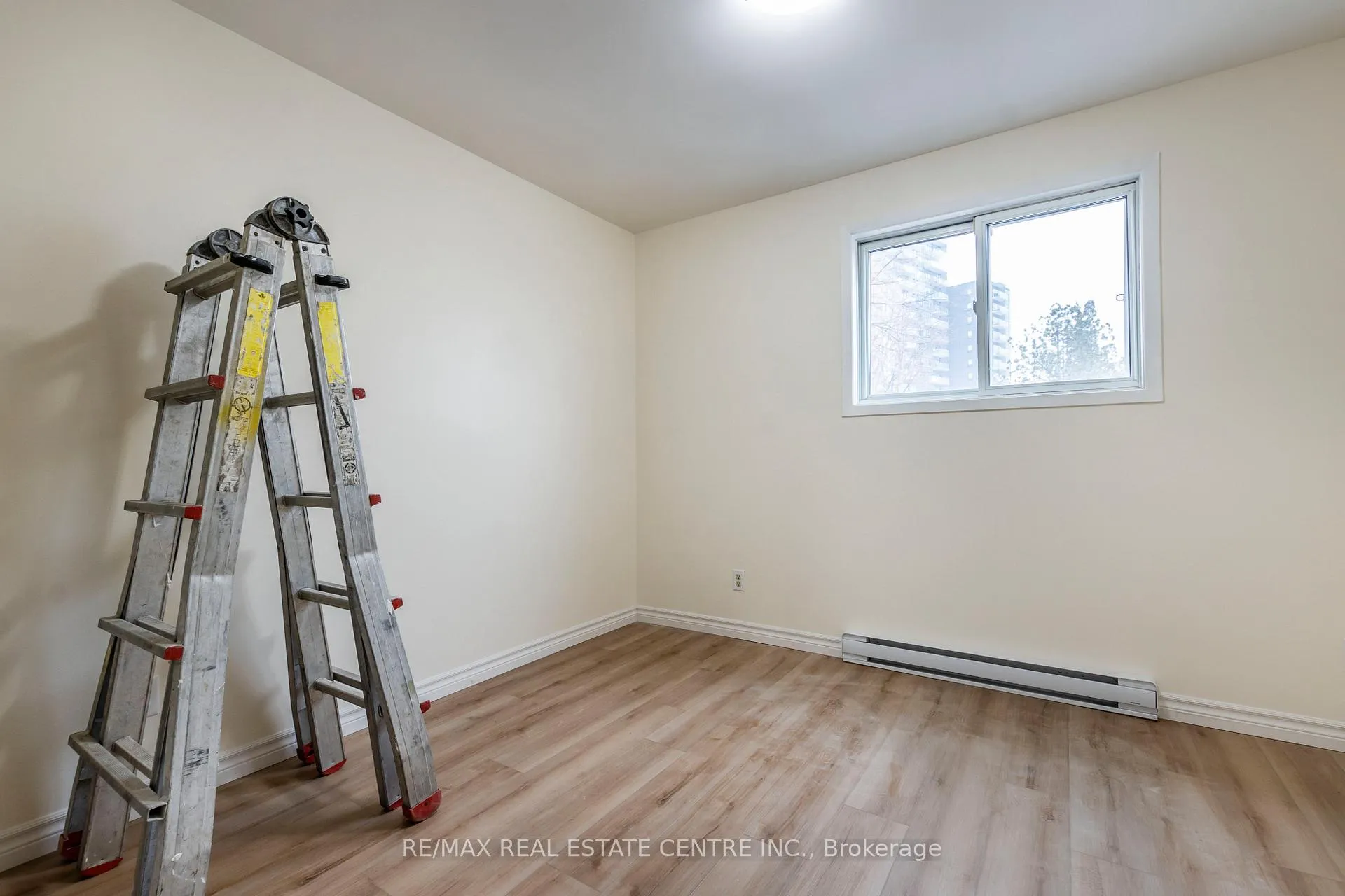 Photo 15 of 19 Bricker Avenue, Waterloo — HOMEH
