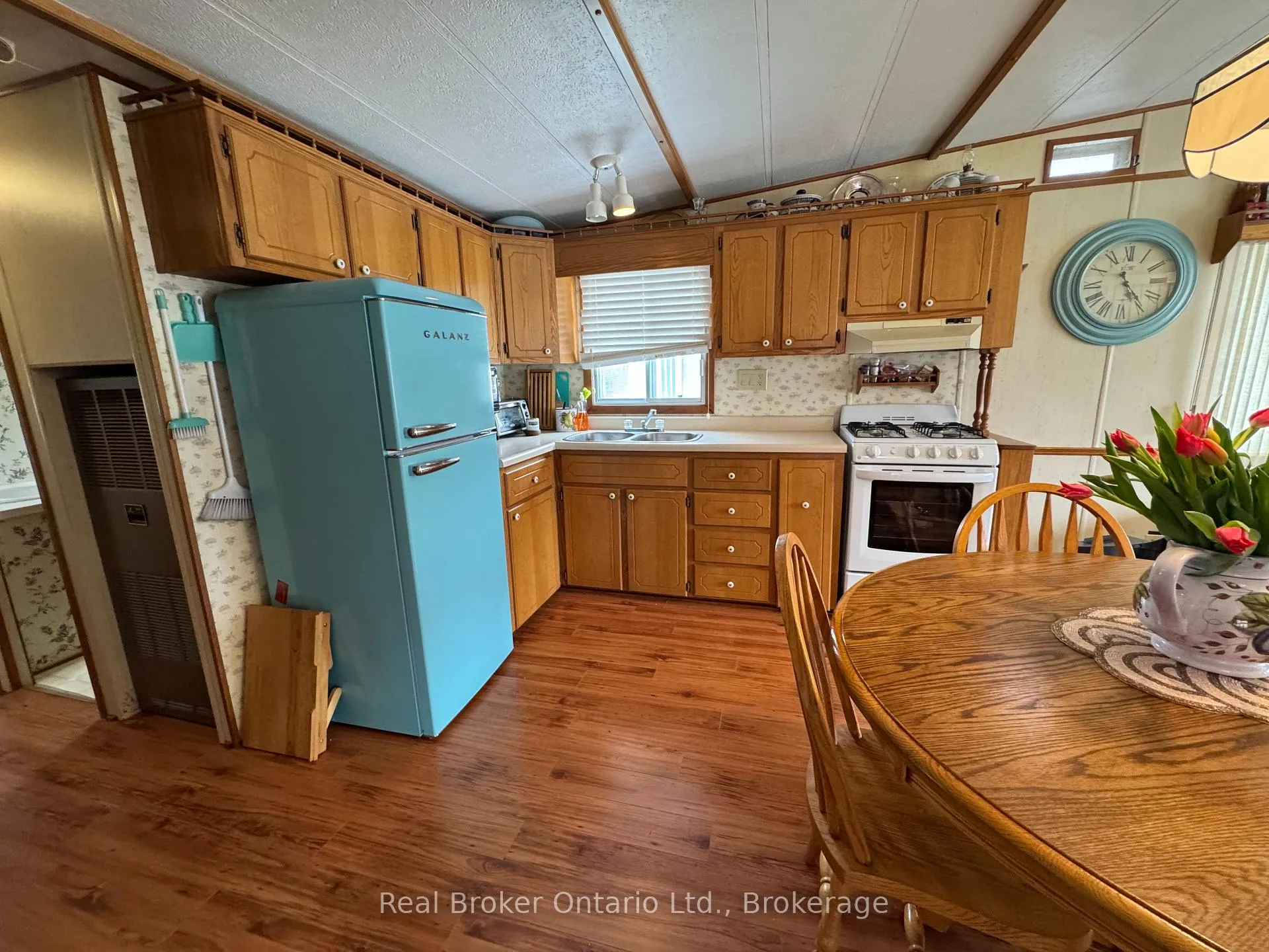 Photo 11 of Unit 194, 580 Beaver Creek Road, Waterloo — HOMEH