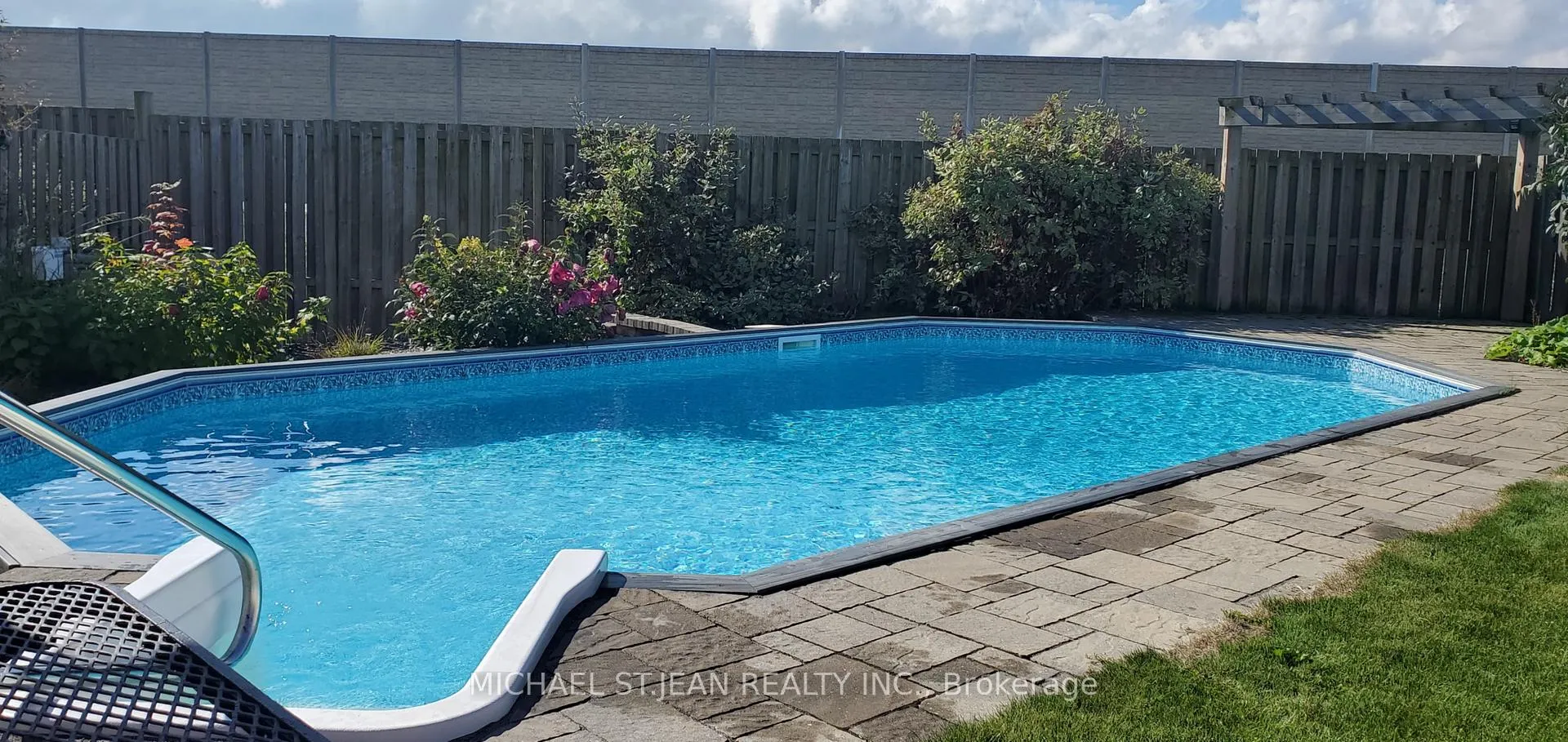 Photo 27 of 11 Sidare Court, Grimsby, Grimsby Beach — HOMEH