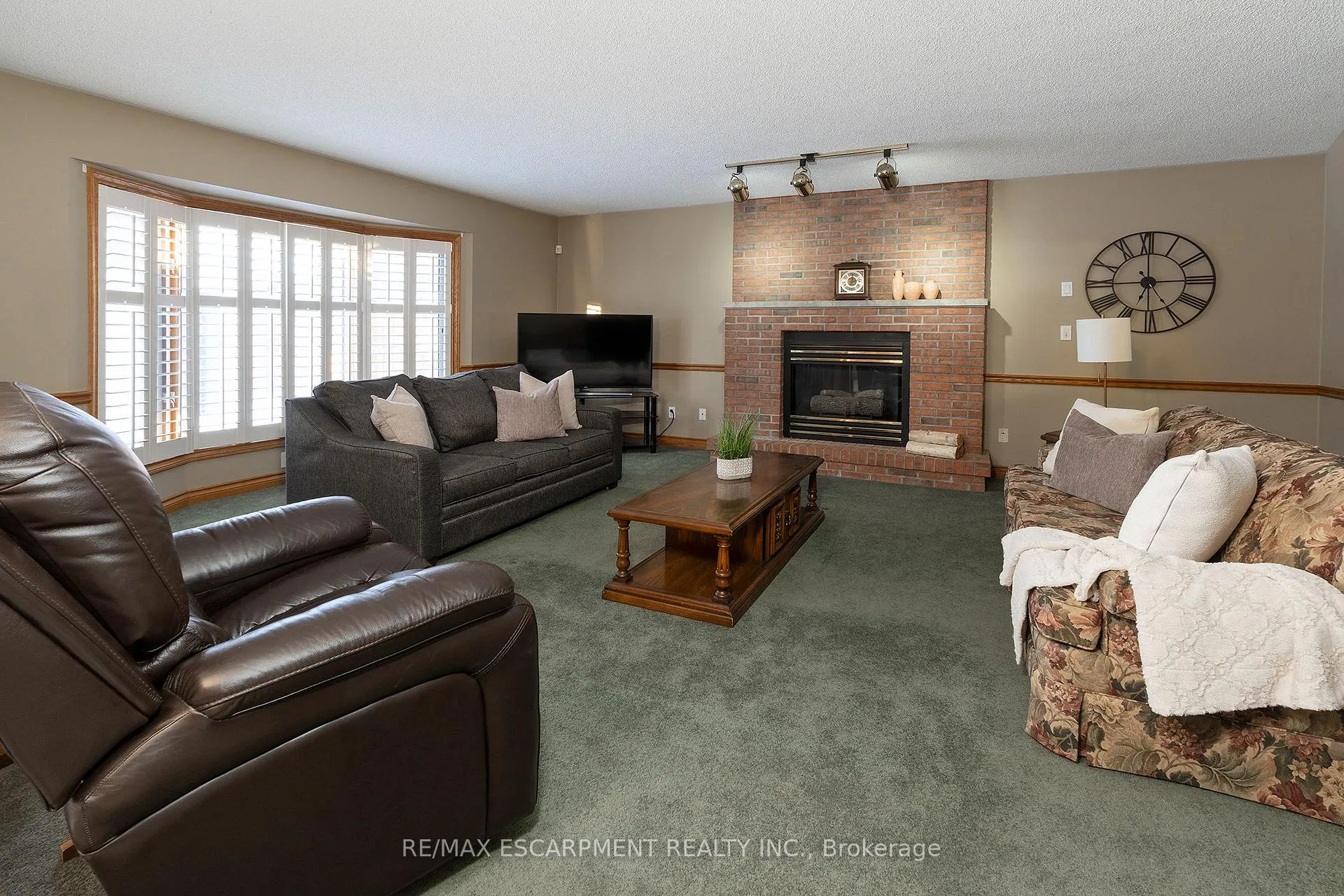 Photo 14 of 6005 Mountaingate Drive, Niagara Falls, Church's Lane — HOMEH