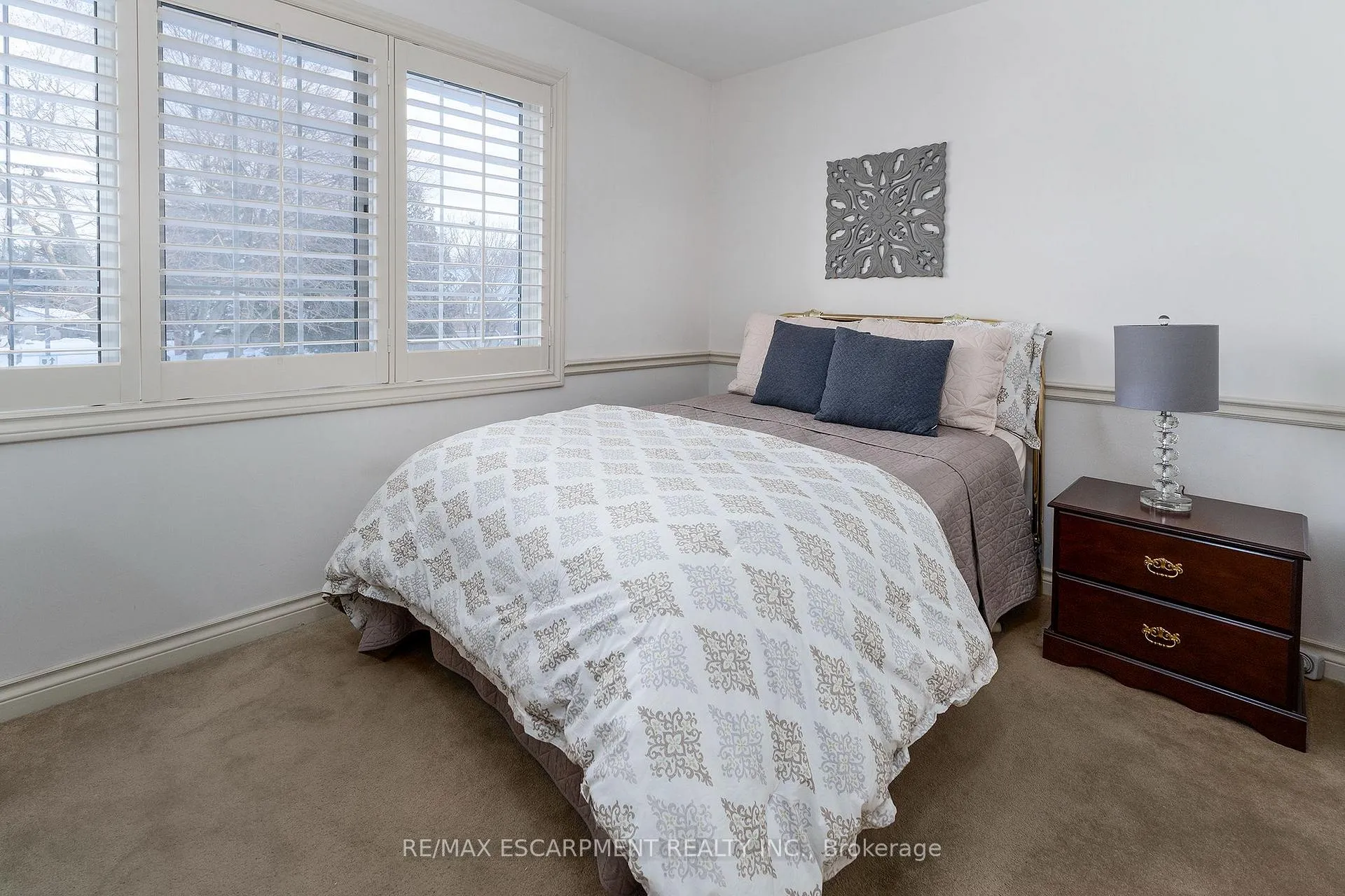 Photo 17 of 6005 Mountaingate Drive, Niagara Falls, Church's Lane — HOMEH