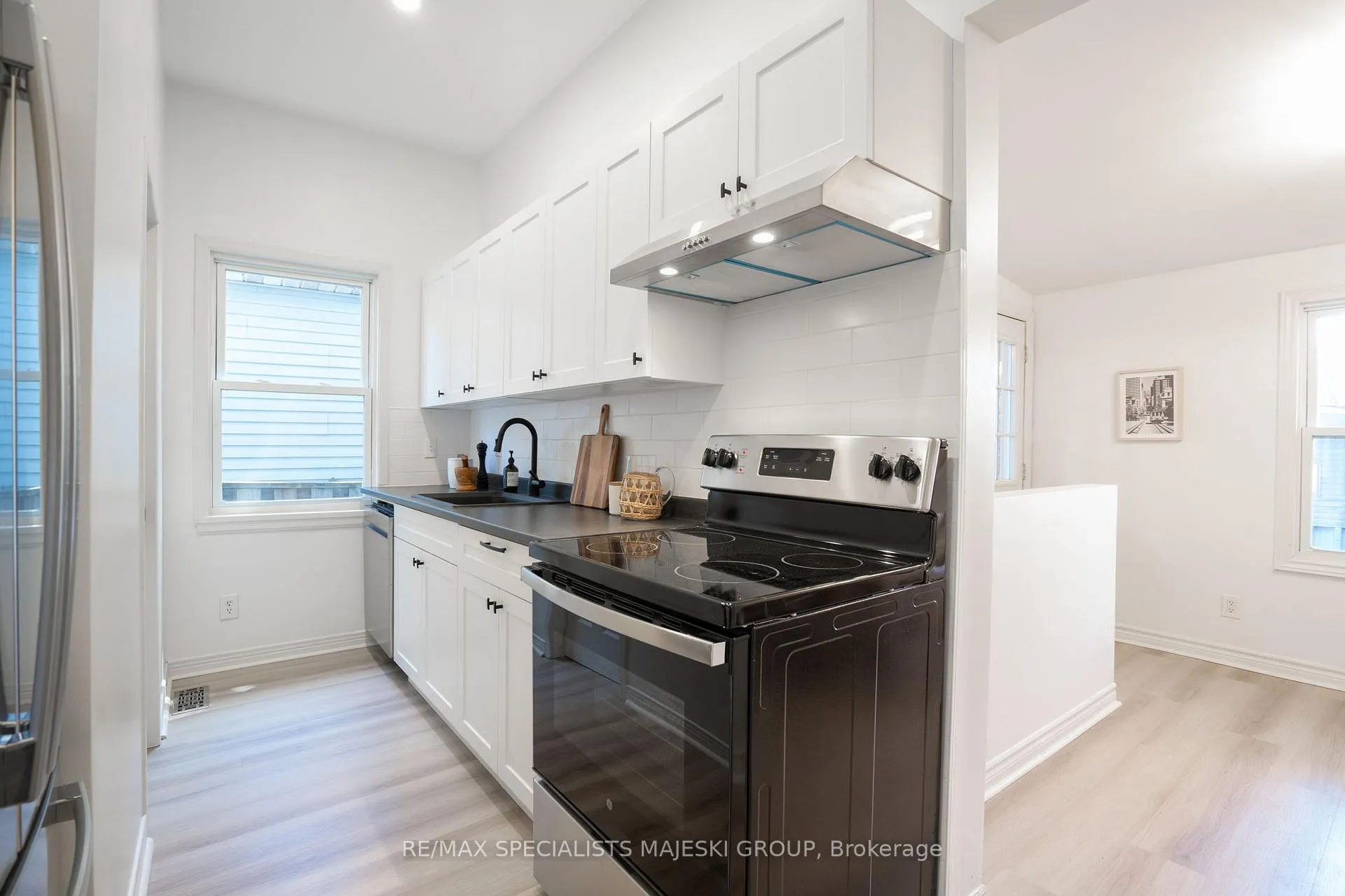 Photo 10 of 180 Wood Street E, Hamilton, North End — HOMEH