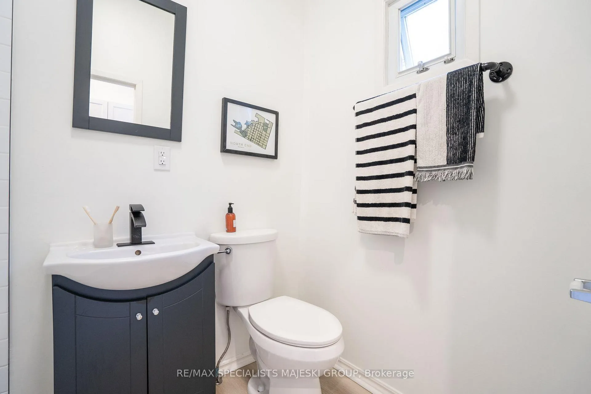 Photo 16 of 180 Wood Street E, Hamilton, North End — HOMEH