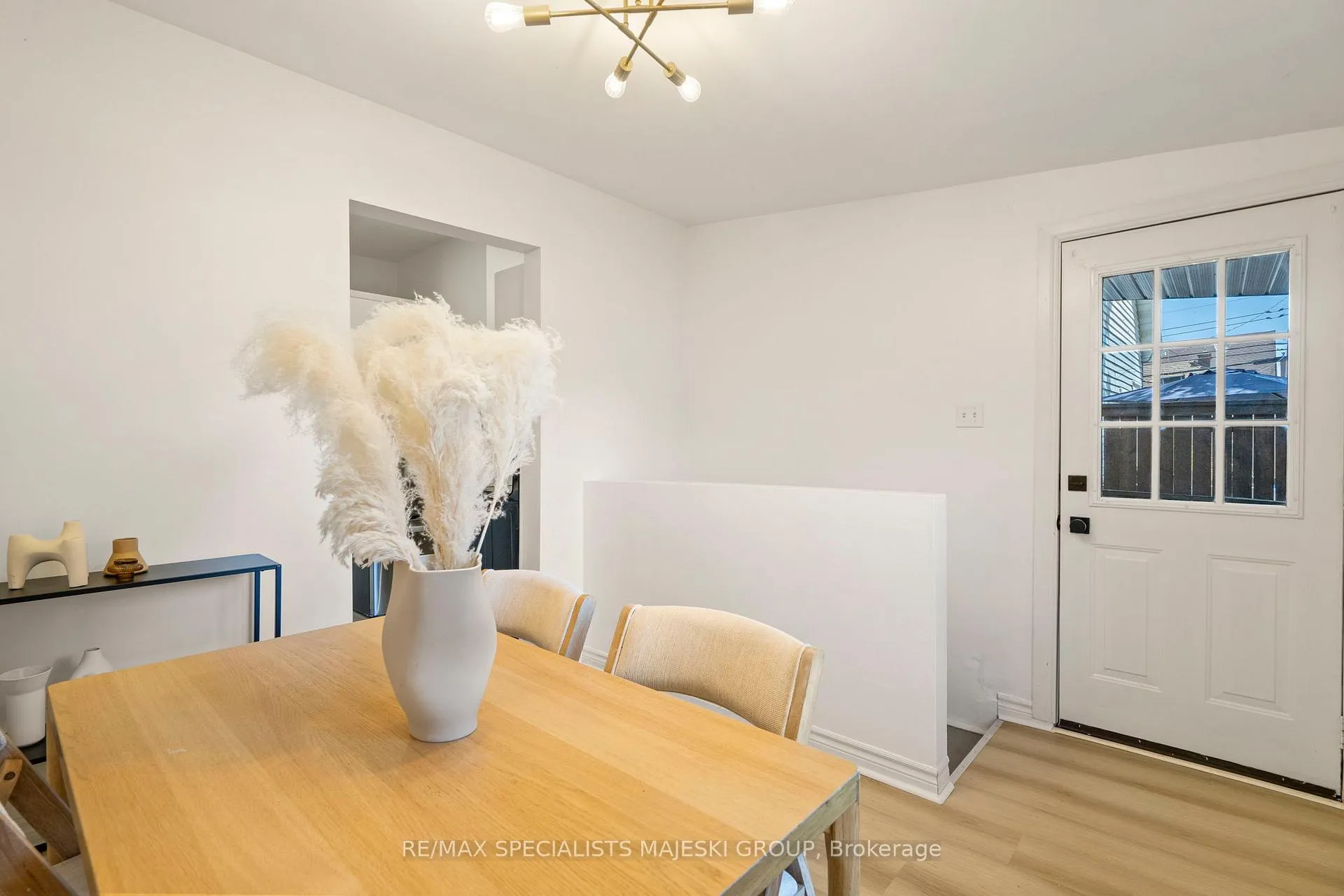 Photo 20 of 180 Wood Street E, Hamilton, North End — HOMEH