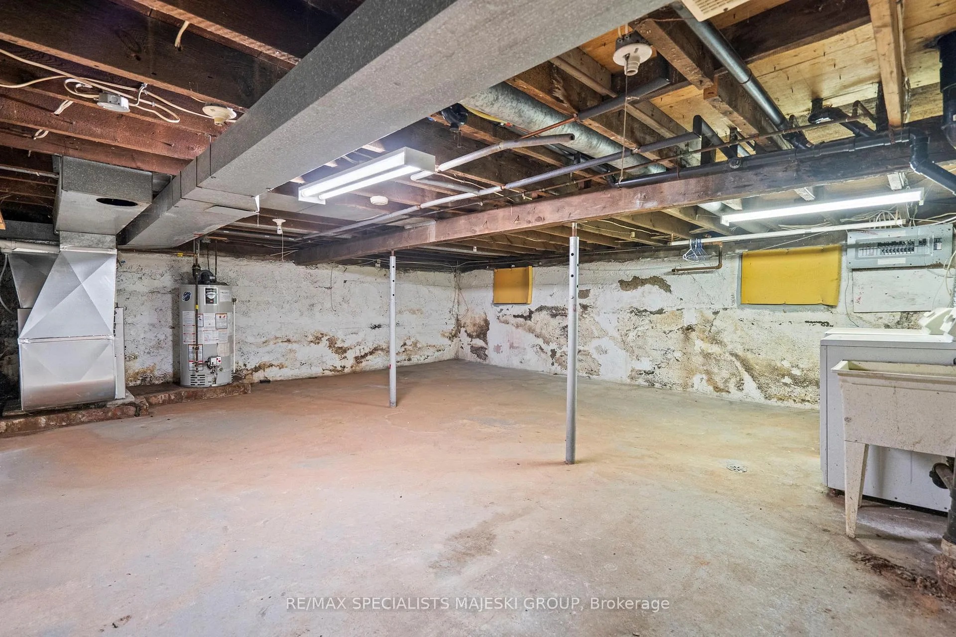 Photo 25 of 180 Wood Street E, Hamilton, North End — HOMEH
