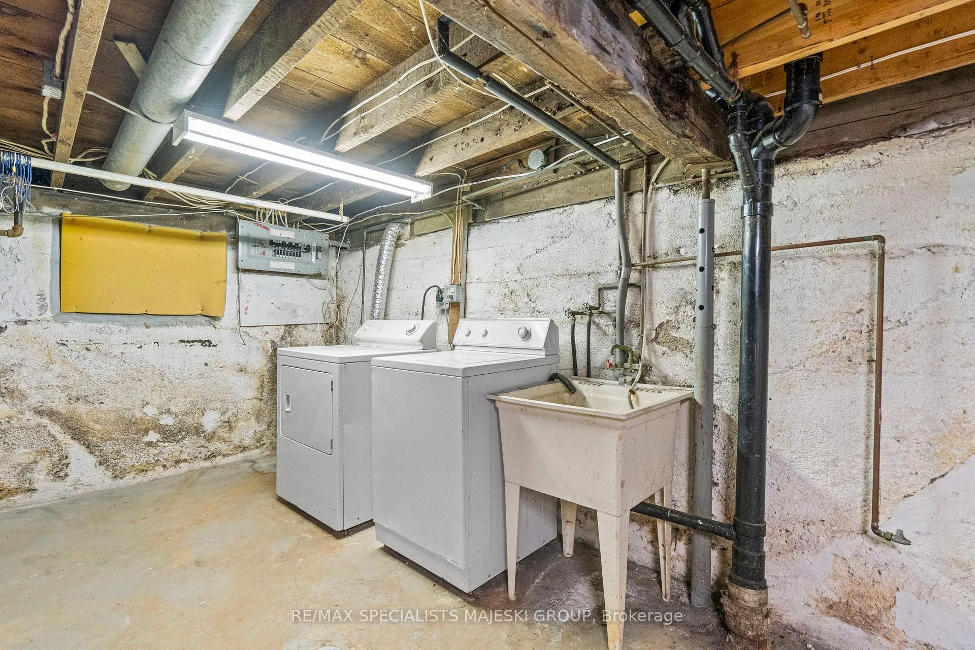Photo 27 of 180 Wood Street E, Hamilton, North End — HOMEH