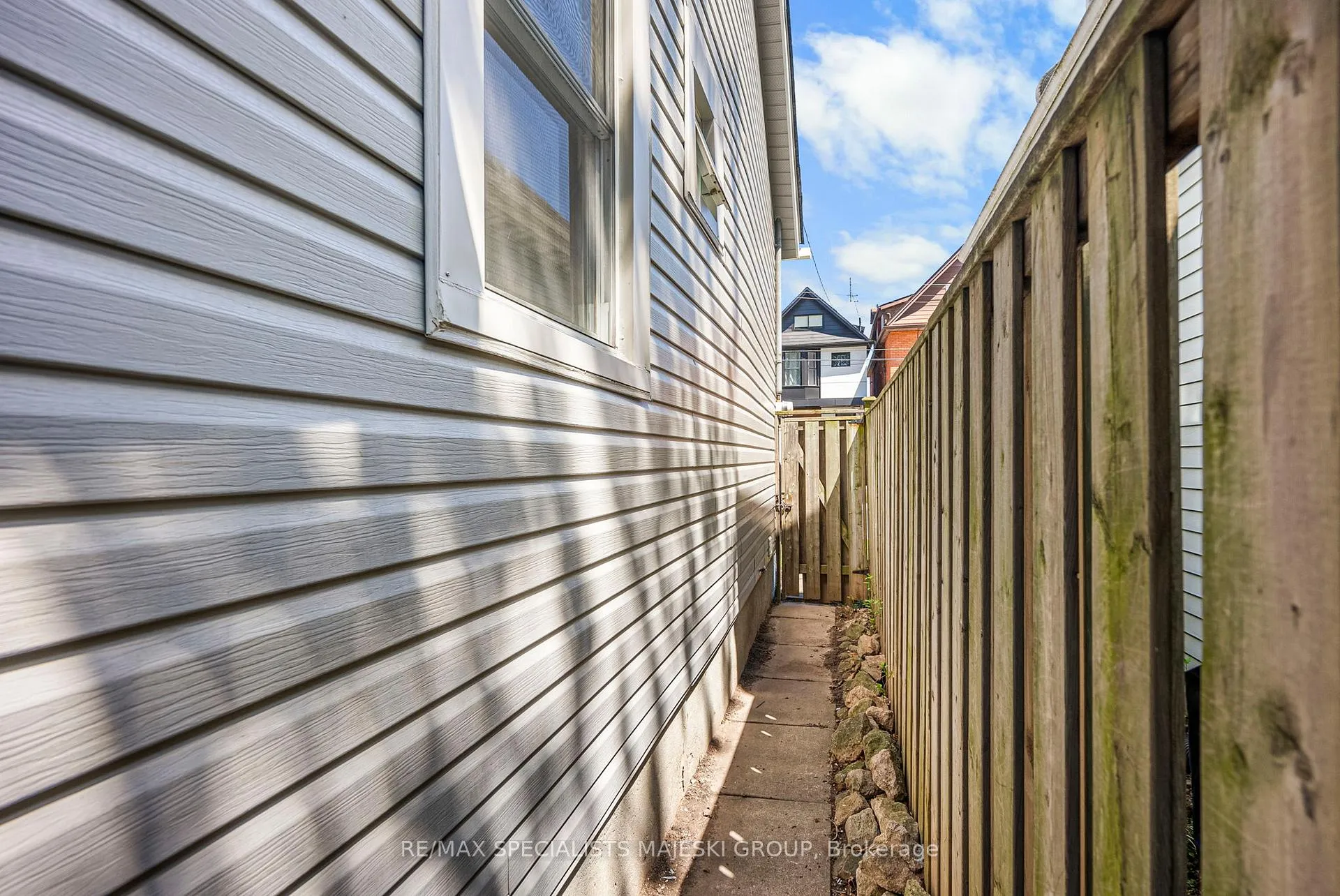 Photo 28 of 180 Wood Street E, Hamilton, North End — HOMEH