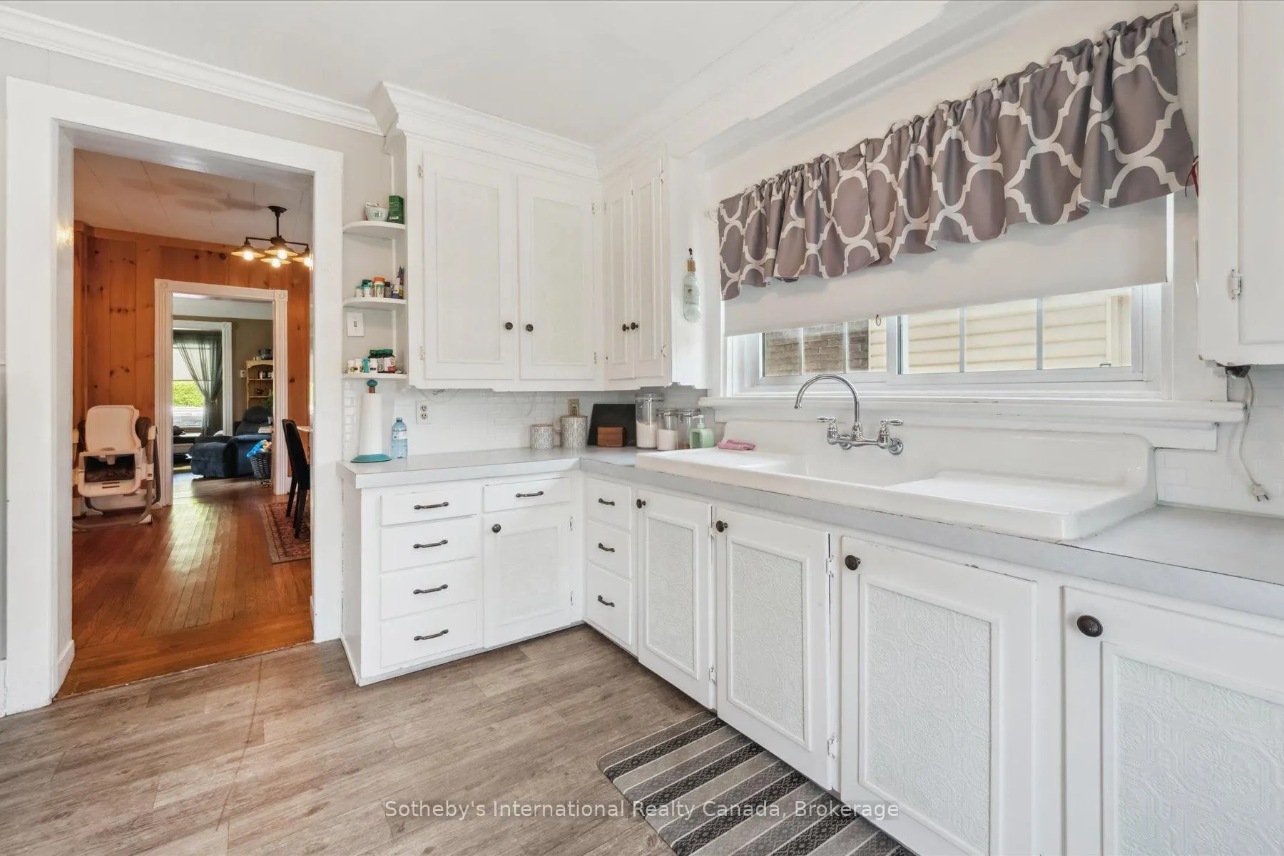 Photo 12 of 98 Walnut Street, Brant, Paris — HOMEH