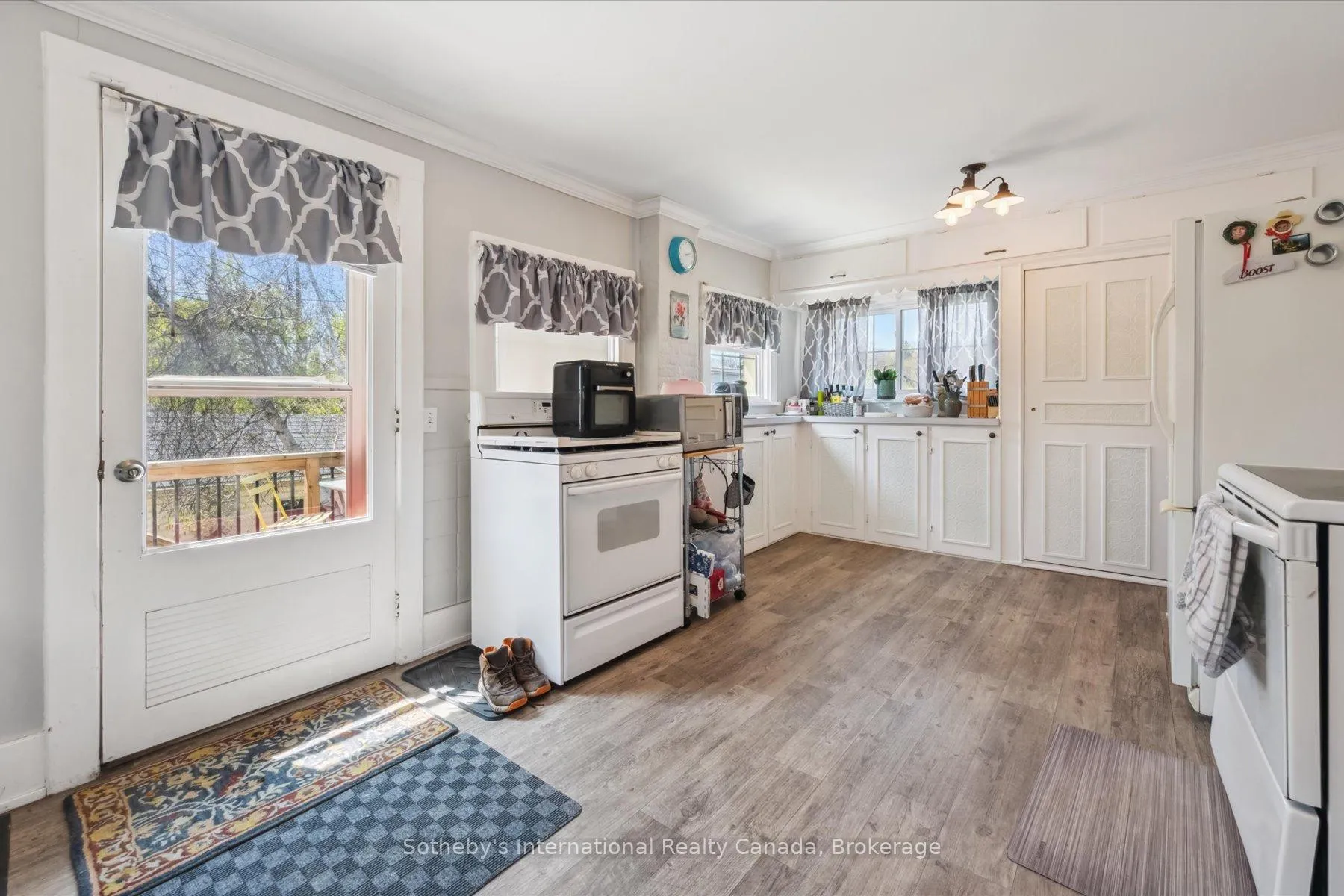 Photo 14 of 98 Walnut Street, Brant, Paris — HOMEH