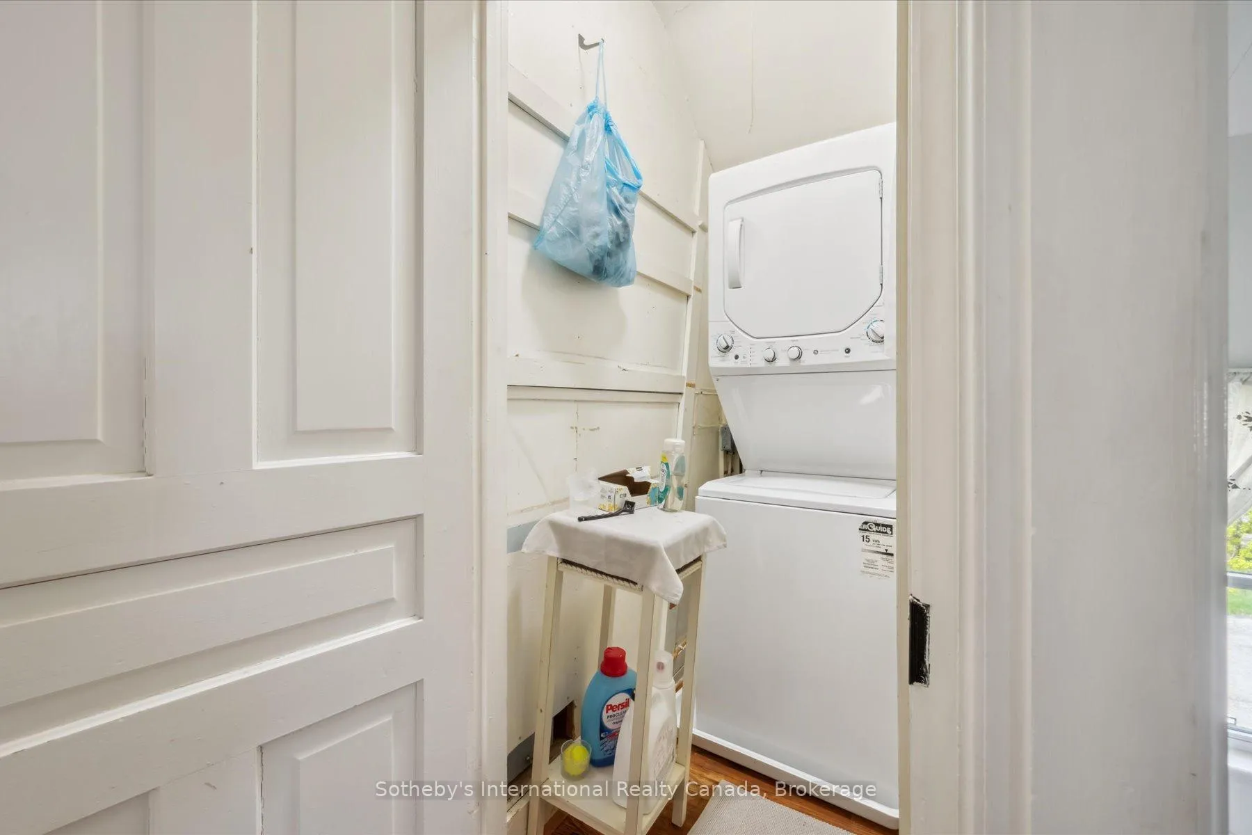 Photo 19 of 98 Walnut Street, Brant, Paris — HOMEH