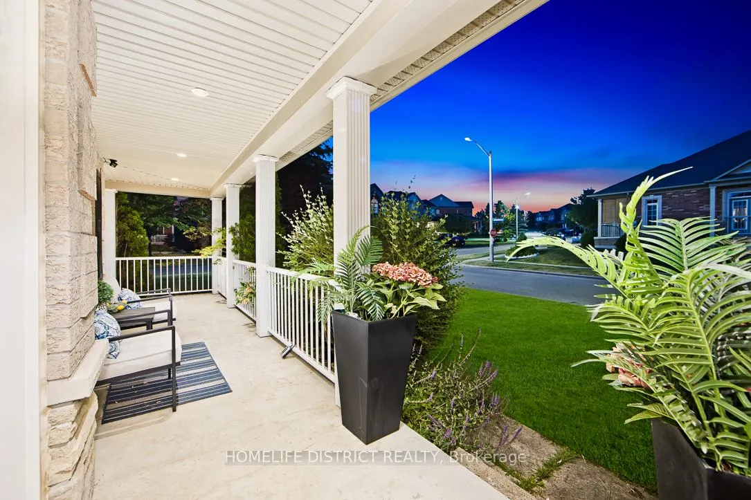 Photo 3 of 847 Greenleaf Circle, Oshawa, Taunton — HOMEH