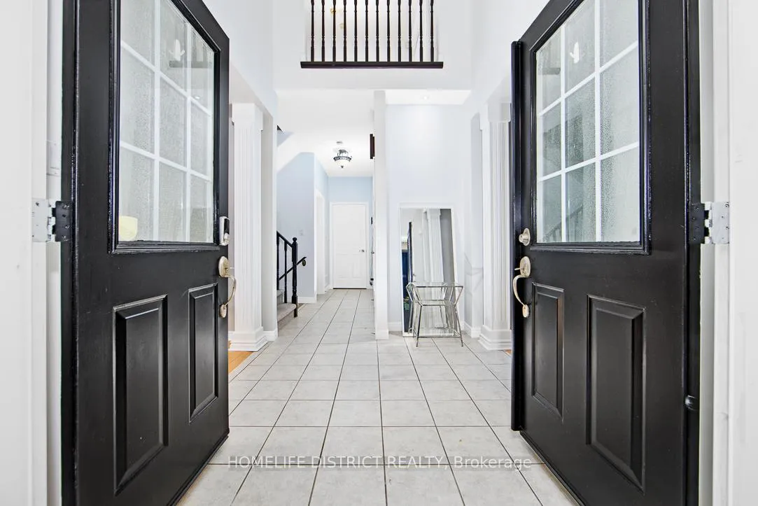 Photo 5 of 847 Greenleaf Circle, Oshawa, Taunton — HOMEH