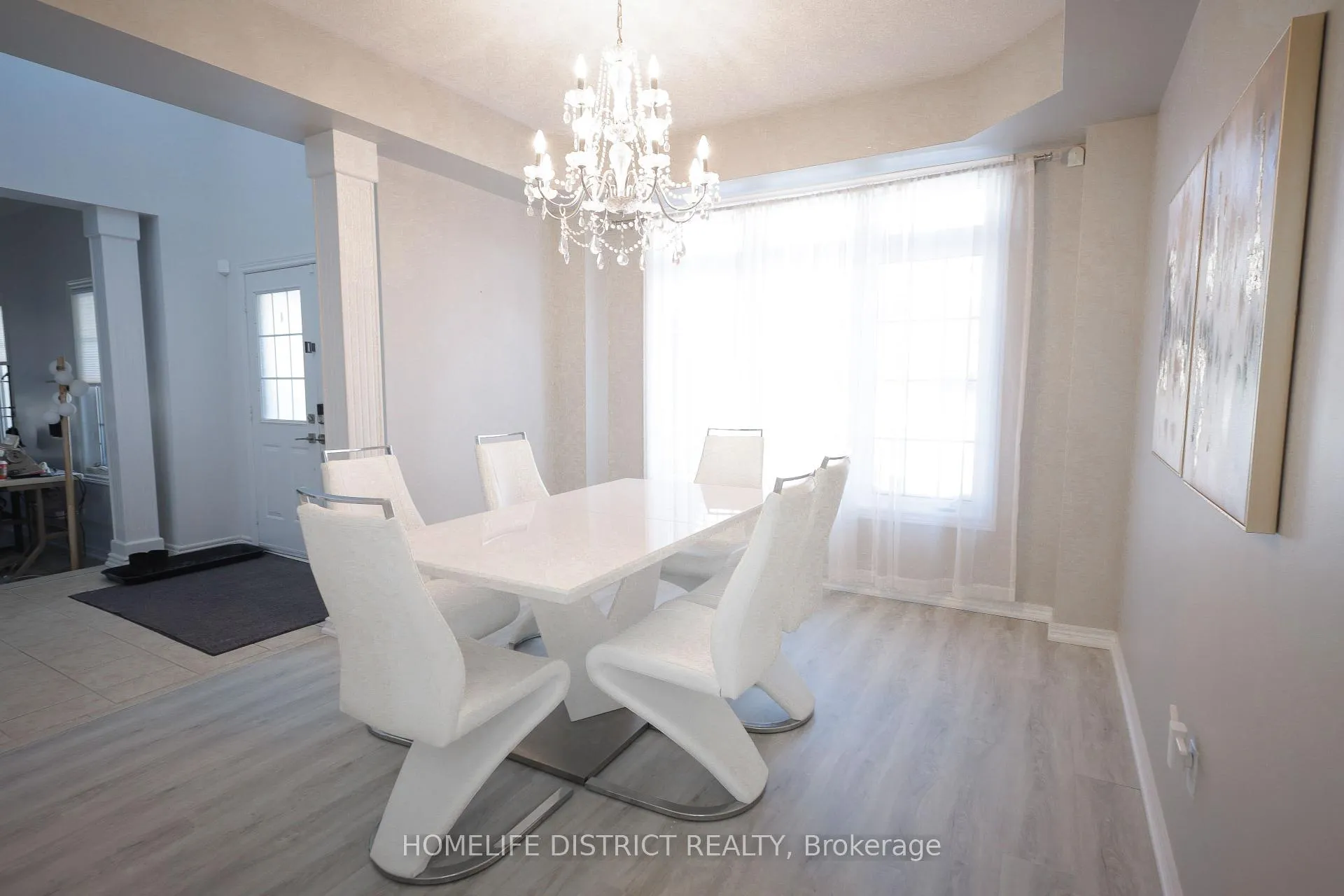 Photo 9 of 847 Greenleaf Circle, Oshawa, Taunton — HOMEH