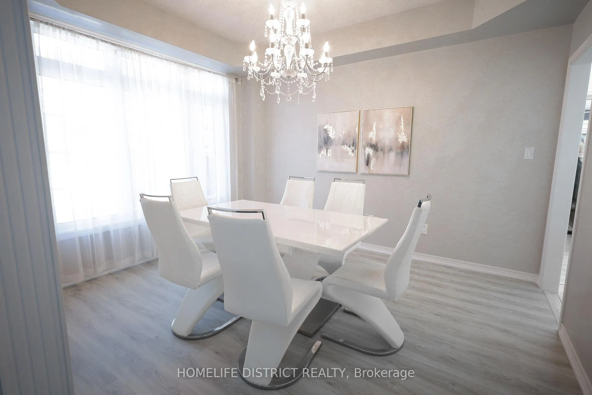 Photo 10 of 847 Greenleaf Circle, Oshawa, Taunton — HOMEH