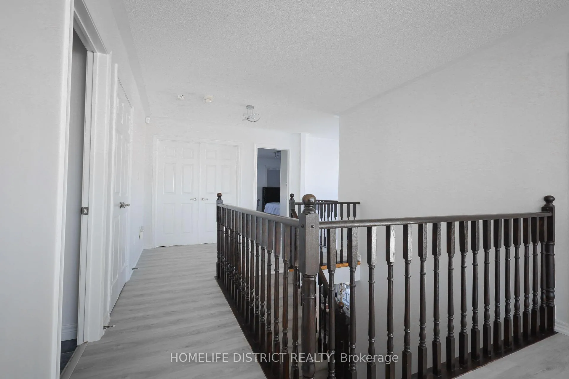 Photo 14 of 847 Greenleaf Circle, Oshawa, Taunton — HOMEH