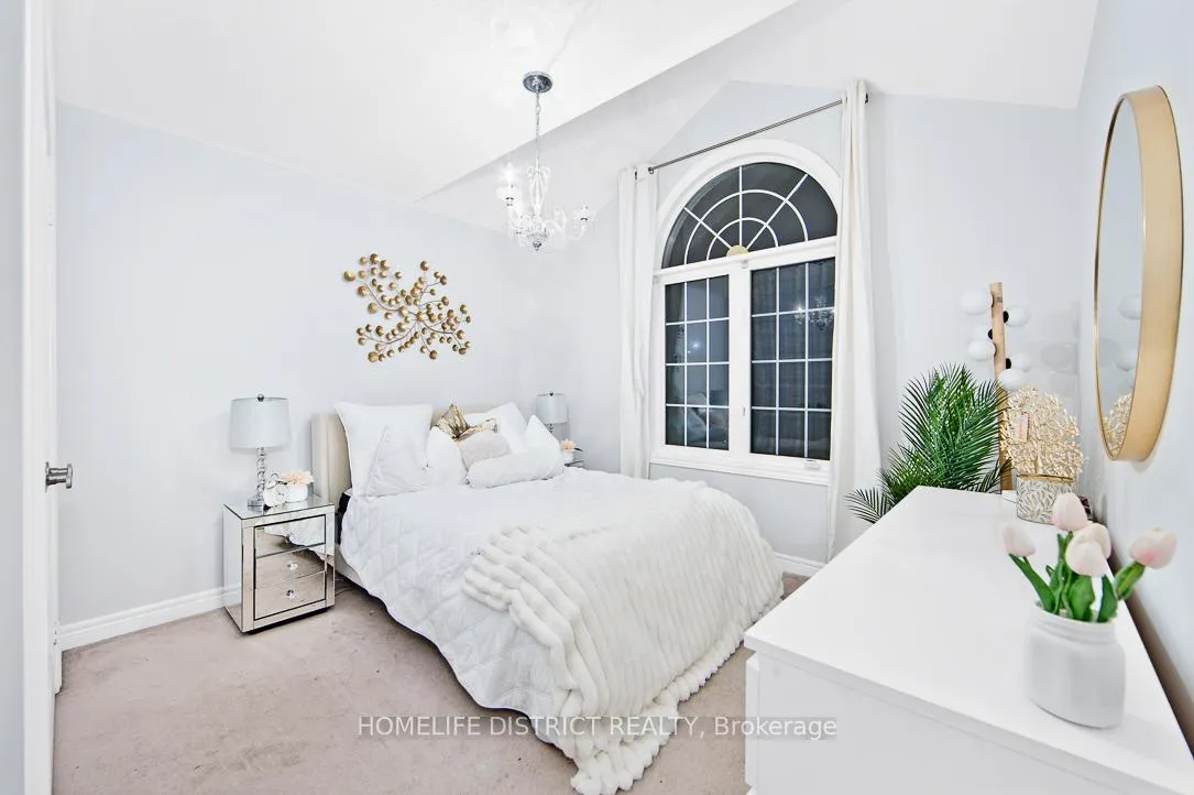 Photo 18 of 847 Greenleaf Circle, Oshawa, Taunton — HOMEH