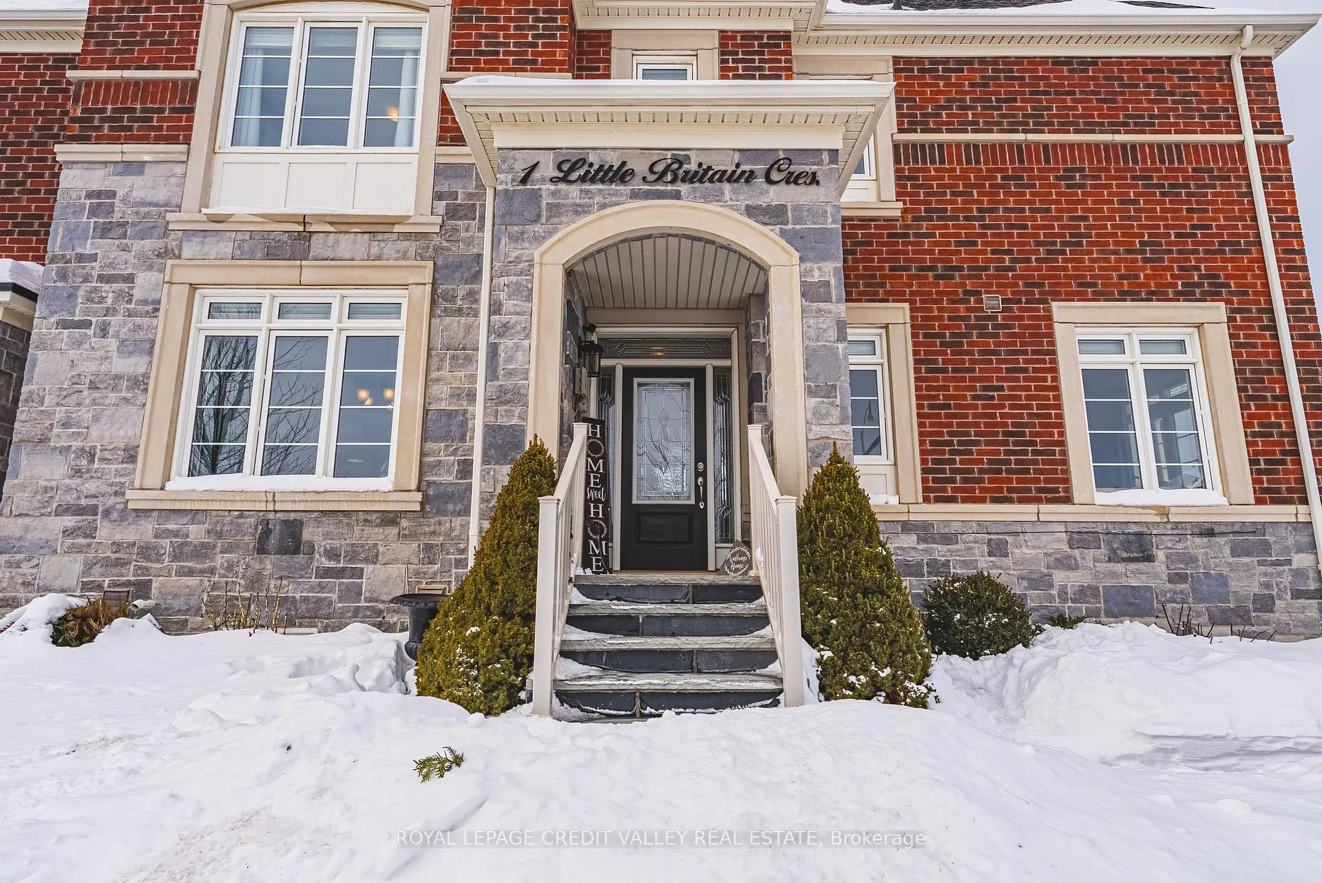 Photo 4 of 1 Little Britain Crescent, Brampton, Bram West — HOMEH