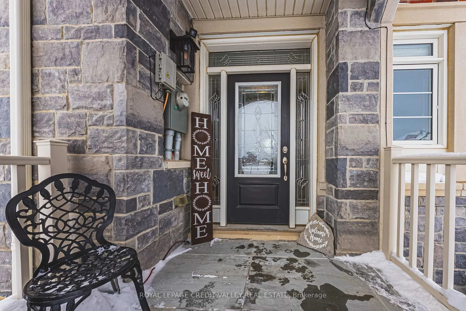 Photo 5 of 1 Little Britain Crescent, Brampton, Bram West — HOMEH