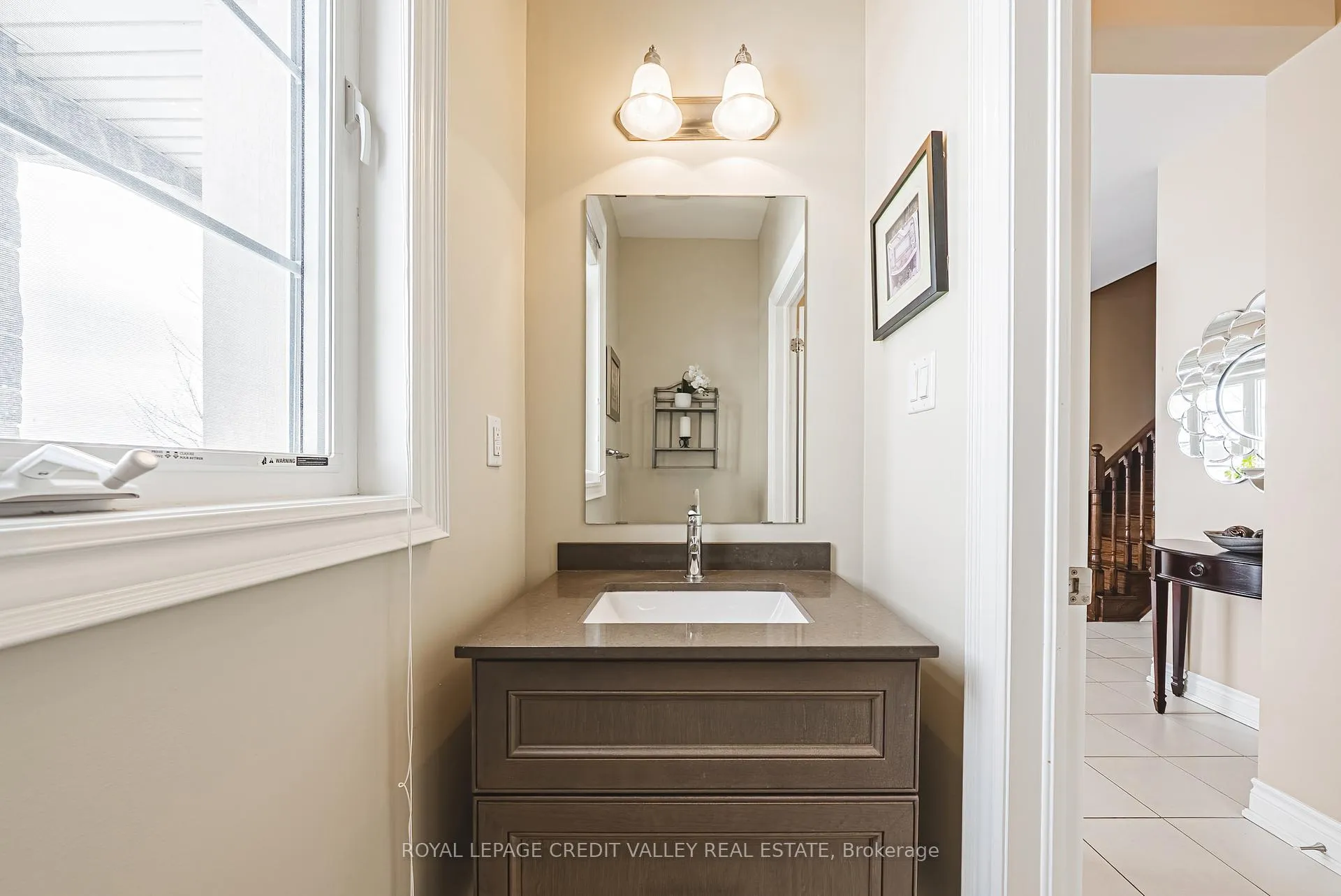 Photo 7 of 1 Little Britain Crescent, Brampton, Bram West — HOMEH