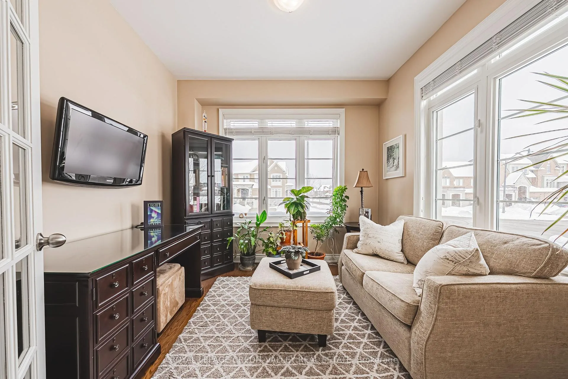 Photo 9 of 1 Little Britain Crescent, Brampton, Bram West — HOMEH
