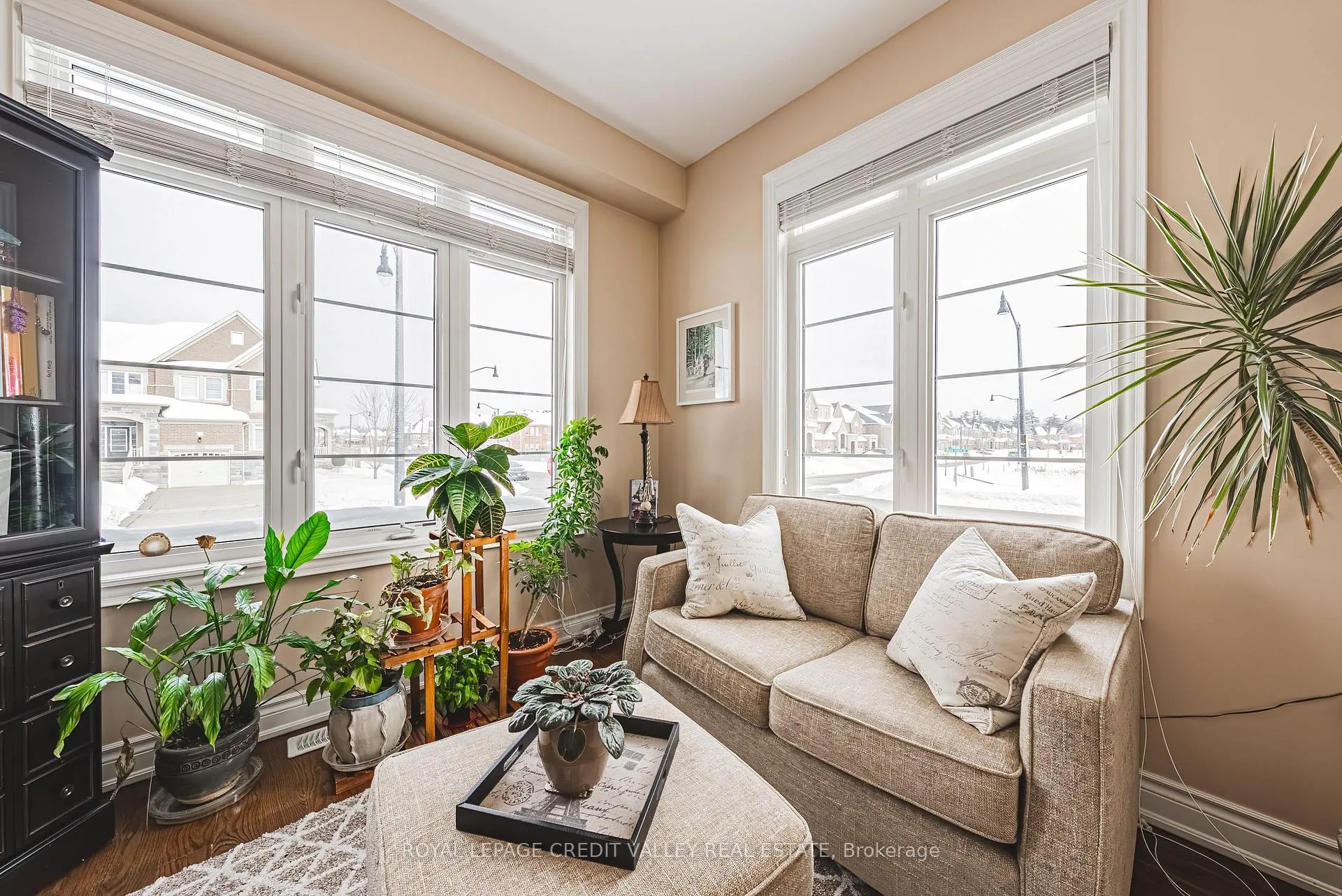 Photo 11 of 1 Little Britain Crescent, Brampton, Bram West — HOMEH