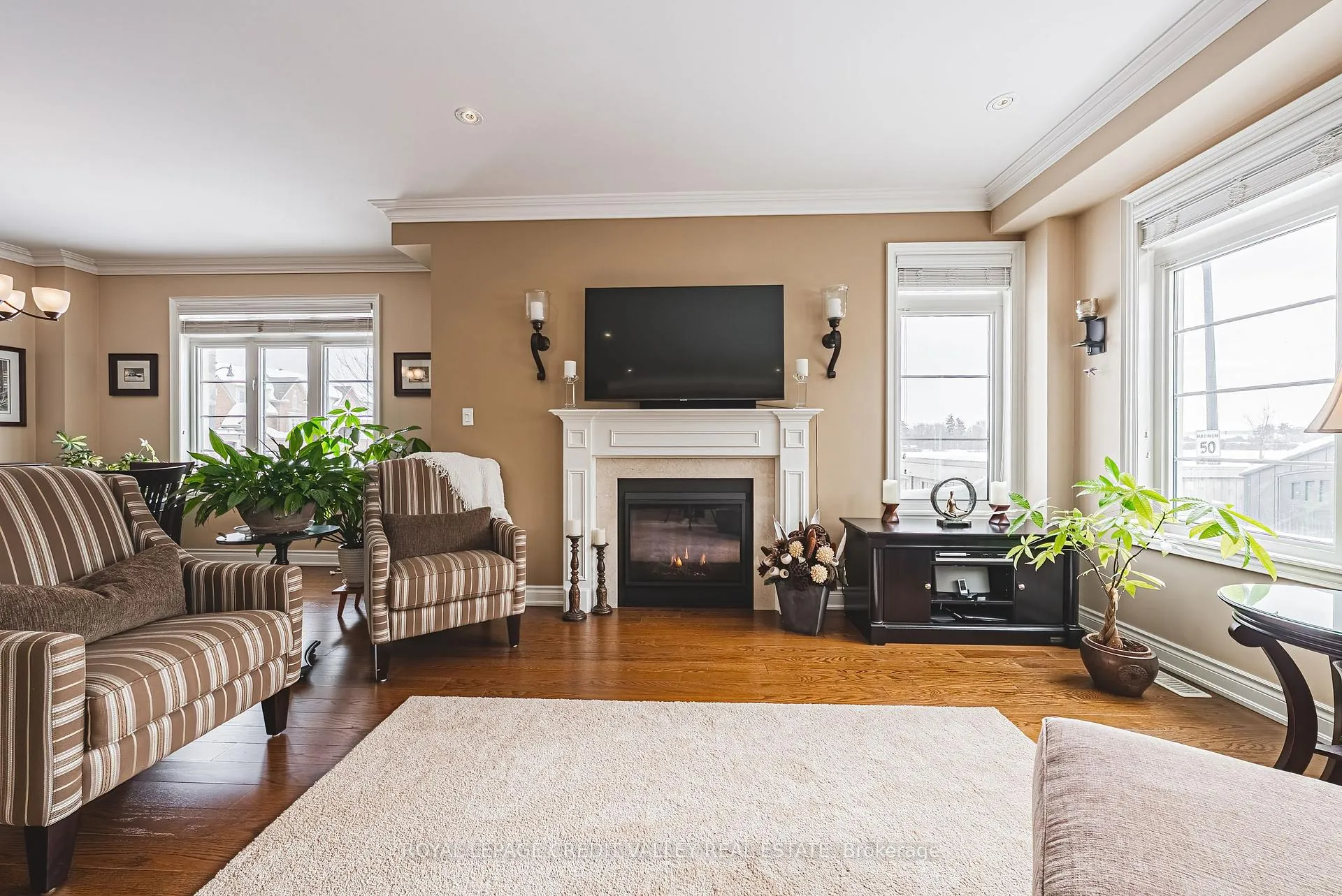 Photo 12 of 1 Little Britain Crescent, Brampton, Bram West — HOMEH