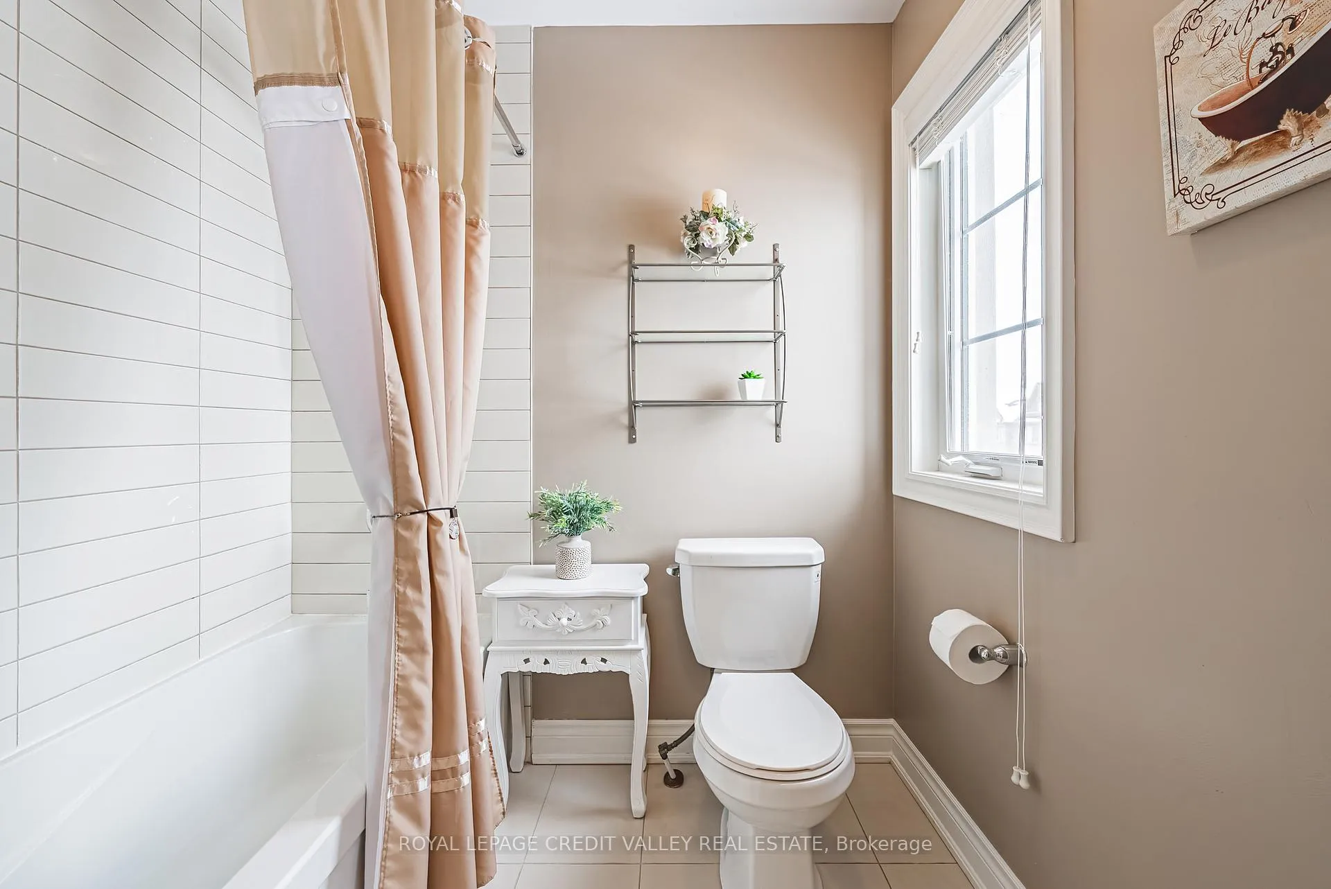 Photo 31 of 1 Little Britain Crescent, Brampton, Bram West — HOMEH