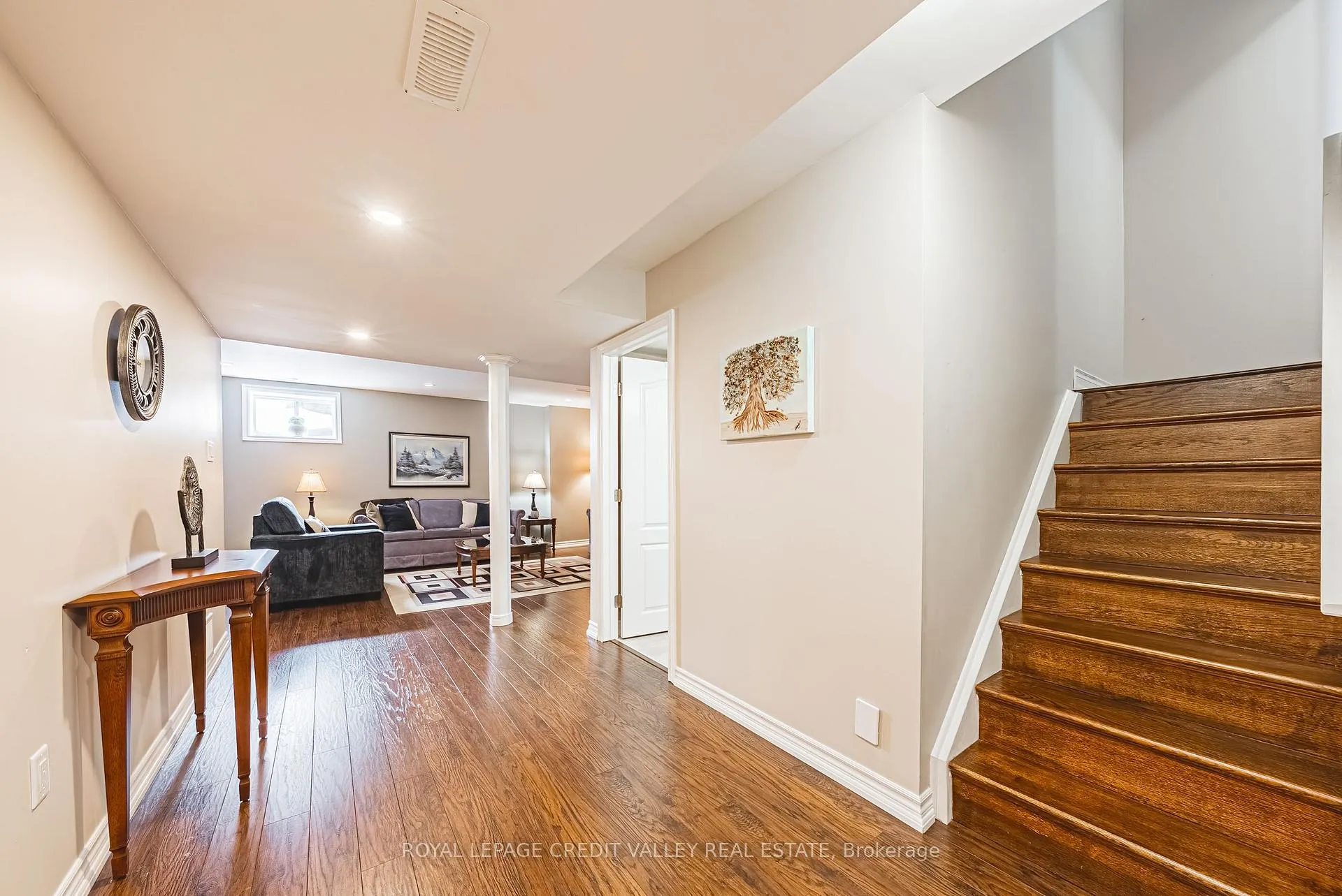 Photo 37 of 1 Little Britain Crescent, Brampton, Bram West — HOMEH