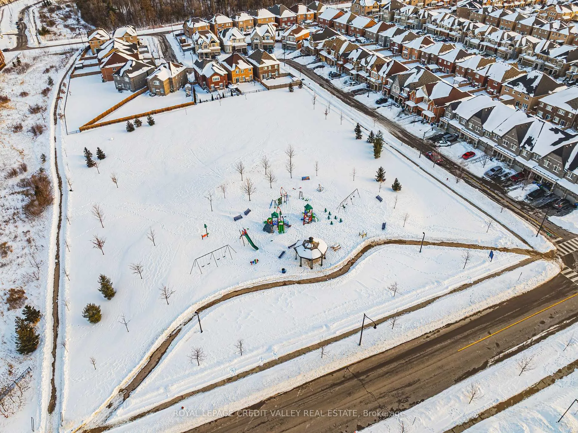 Photo 48 of 1 Little Britain Crescent, Brampton, Bram West — HOMEH