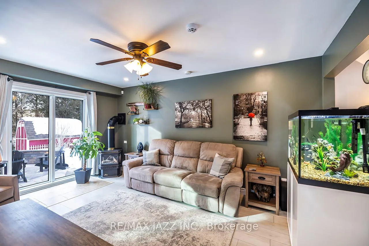 Photo 6 of 14 Goldpine Avenue, Clarington, Courtice — HOMEH