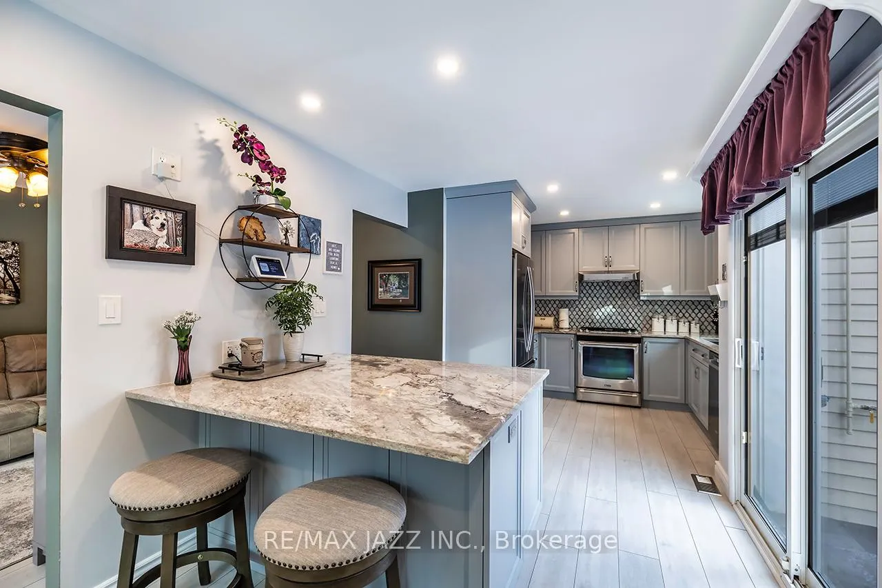 Photo 10 of 14 Goldpine Avenue, Clarington, Courtice — HOMEH
