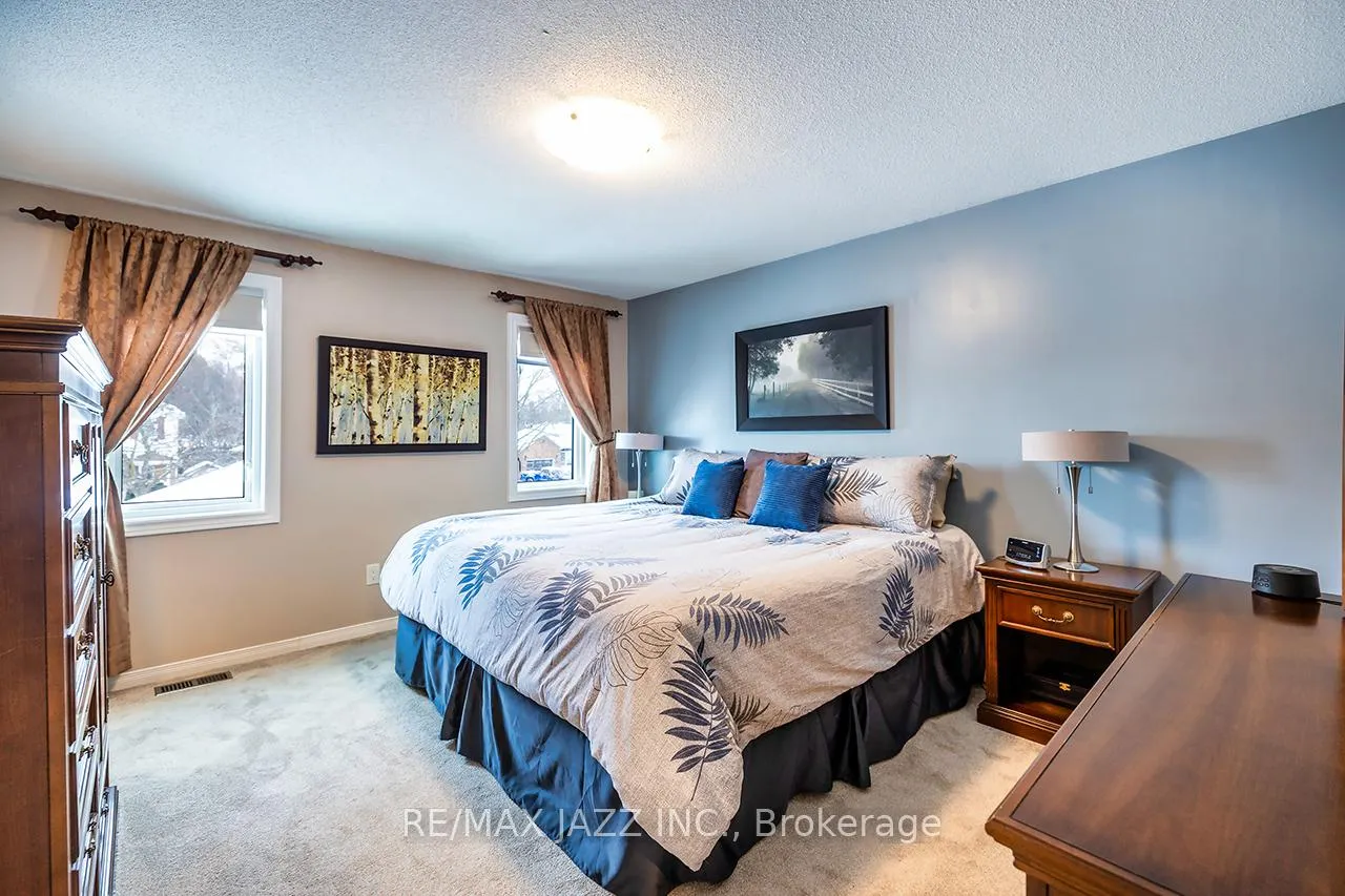 Photo 13 of 14 Goldpine Avenue, Clarington, Courtice — HOMEH